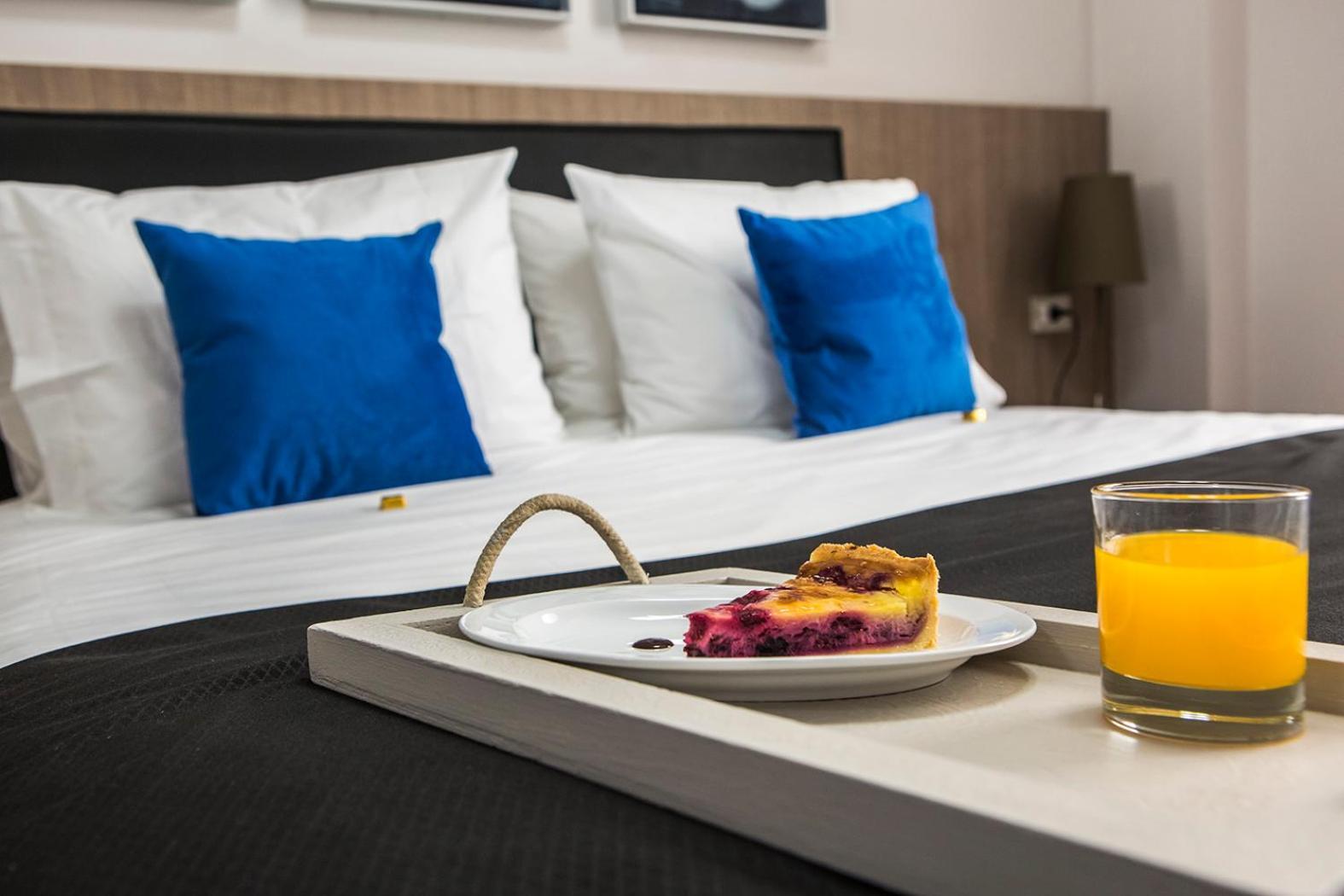 Pasko Hotel Santiago