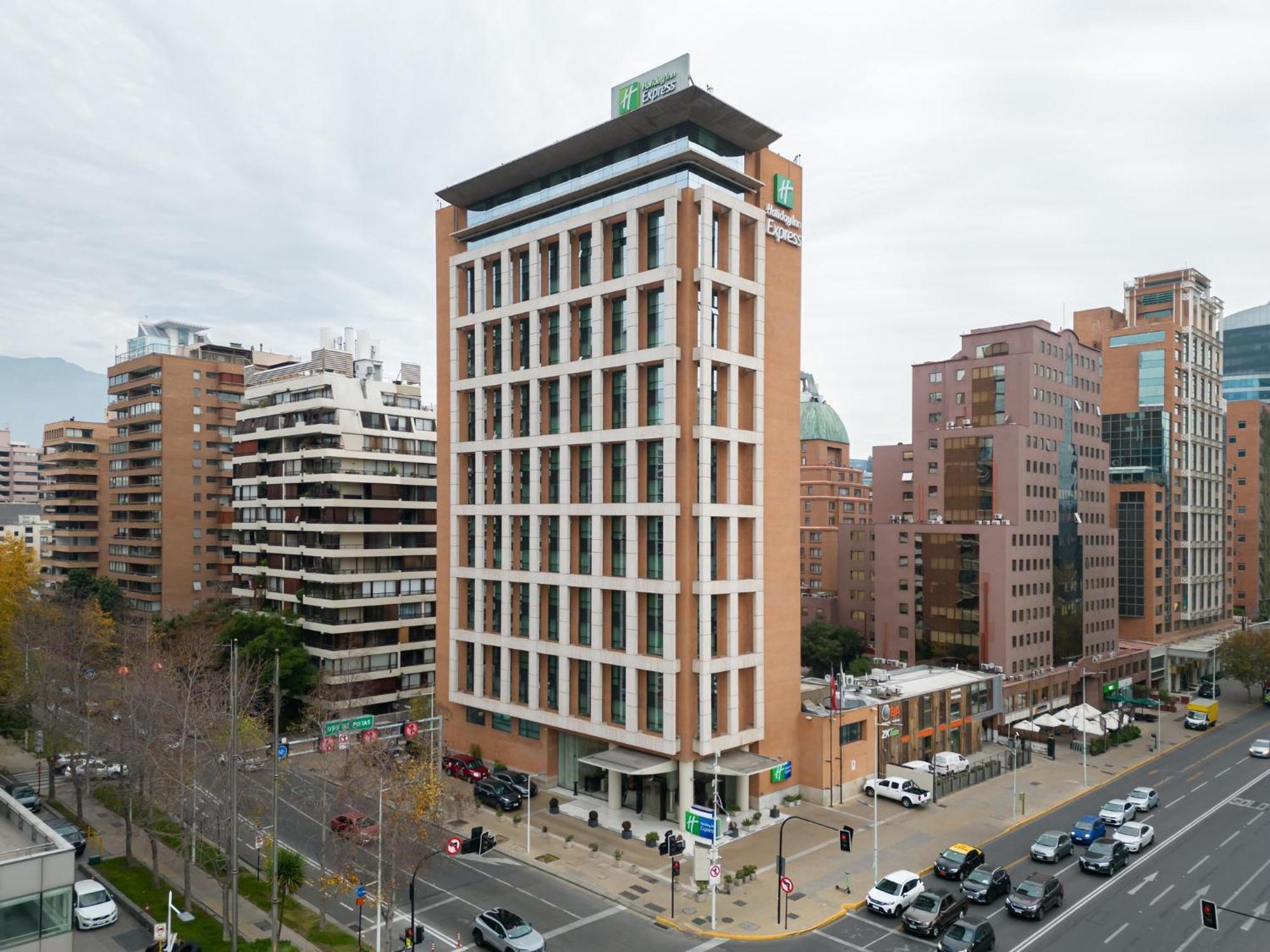 Express Condes By Ihg 4*