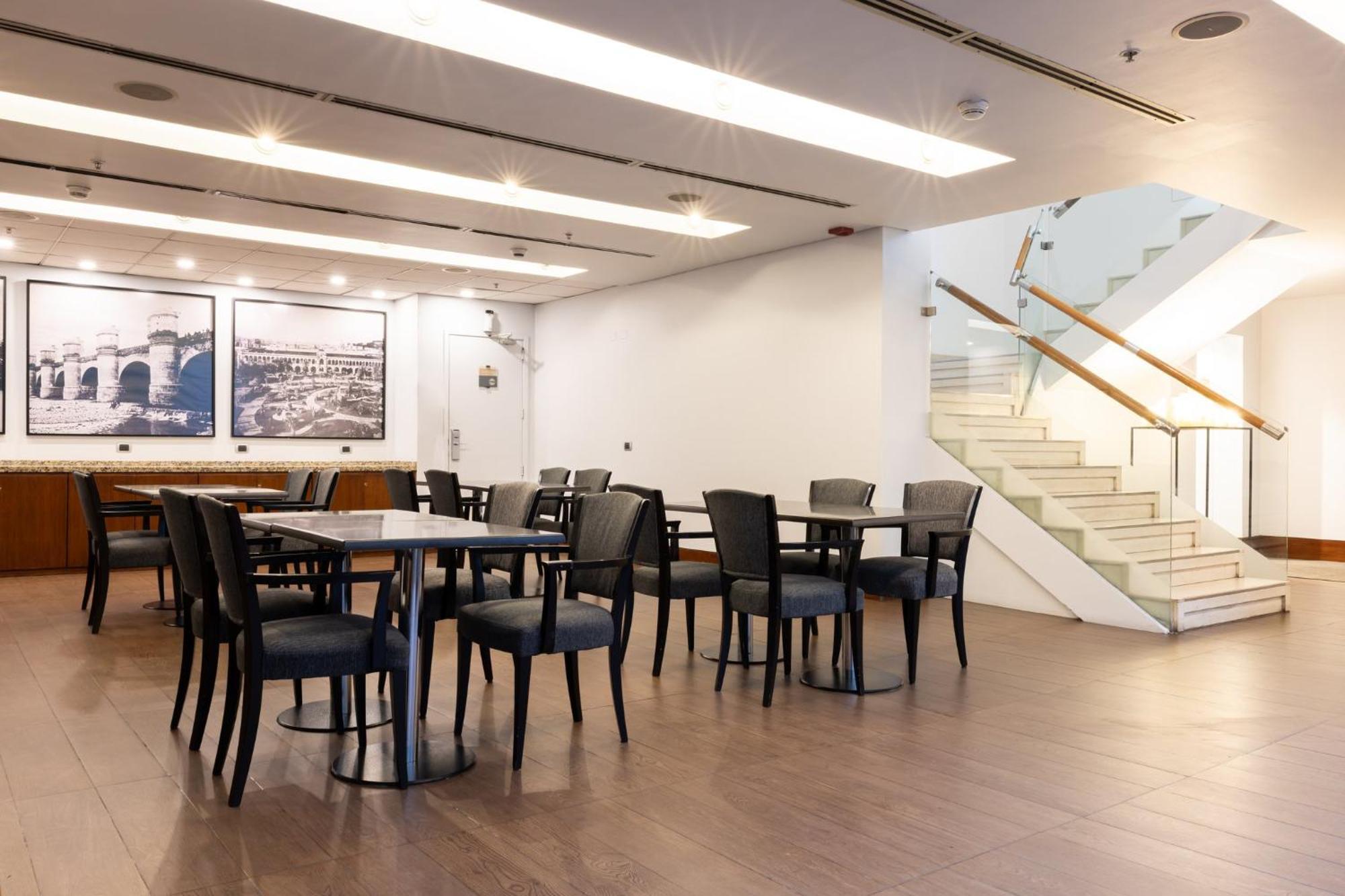 Express Condes By Ihg Hotel 4*