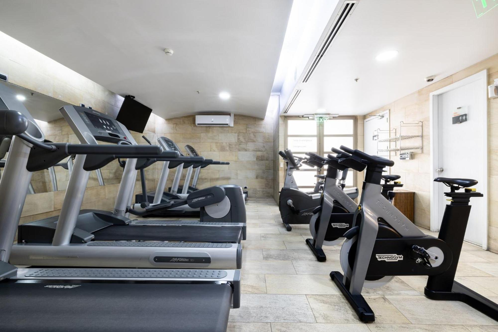 Express Condes By Ihg Hotel 4*