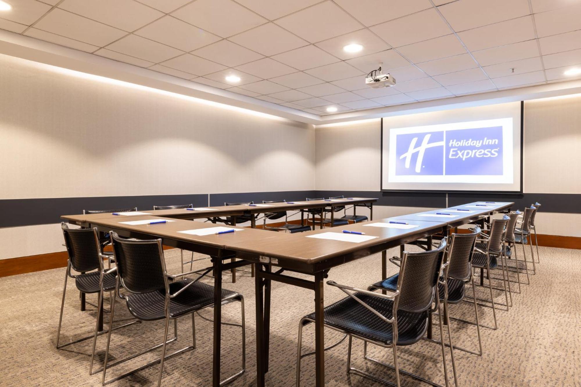 Express Condes By Ihg Hotel Santiago