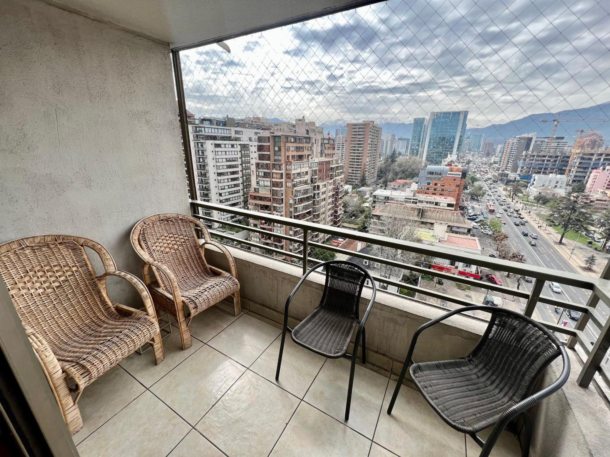 Gran Terraza Con Vista Apoquindo, Apartamento Para 4 Personas, Las Condes Apartamento