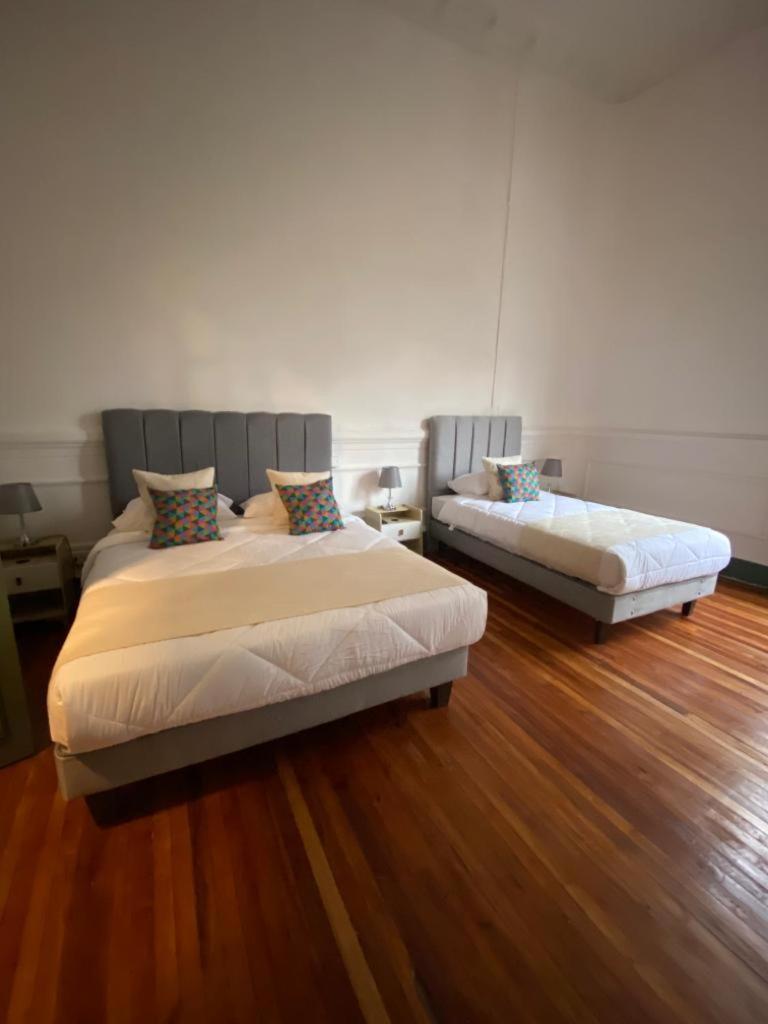 Casa Marina Huerfanos Khách sạn Santiago