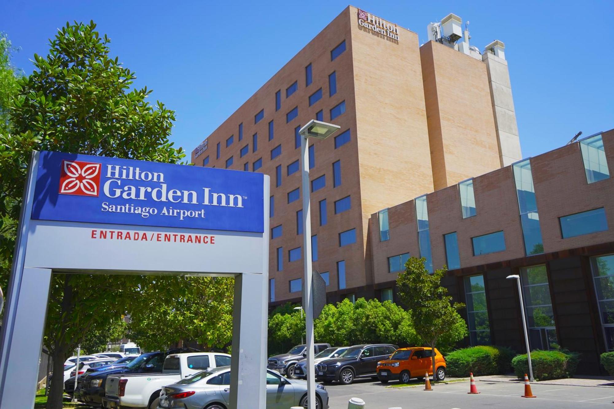 Hilton Garden Airport 3* Santiago