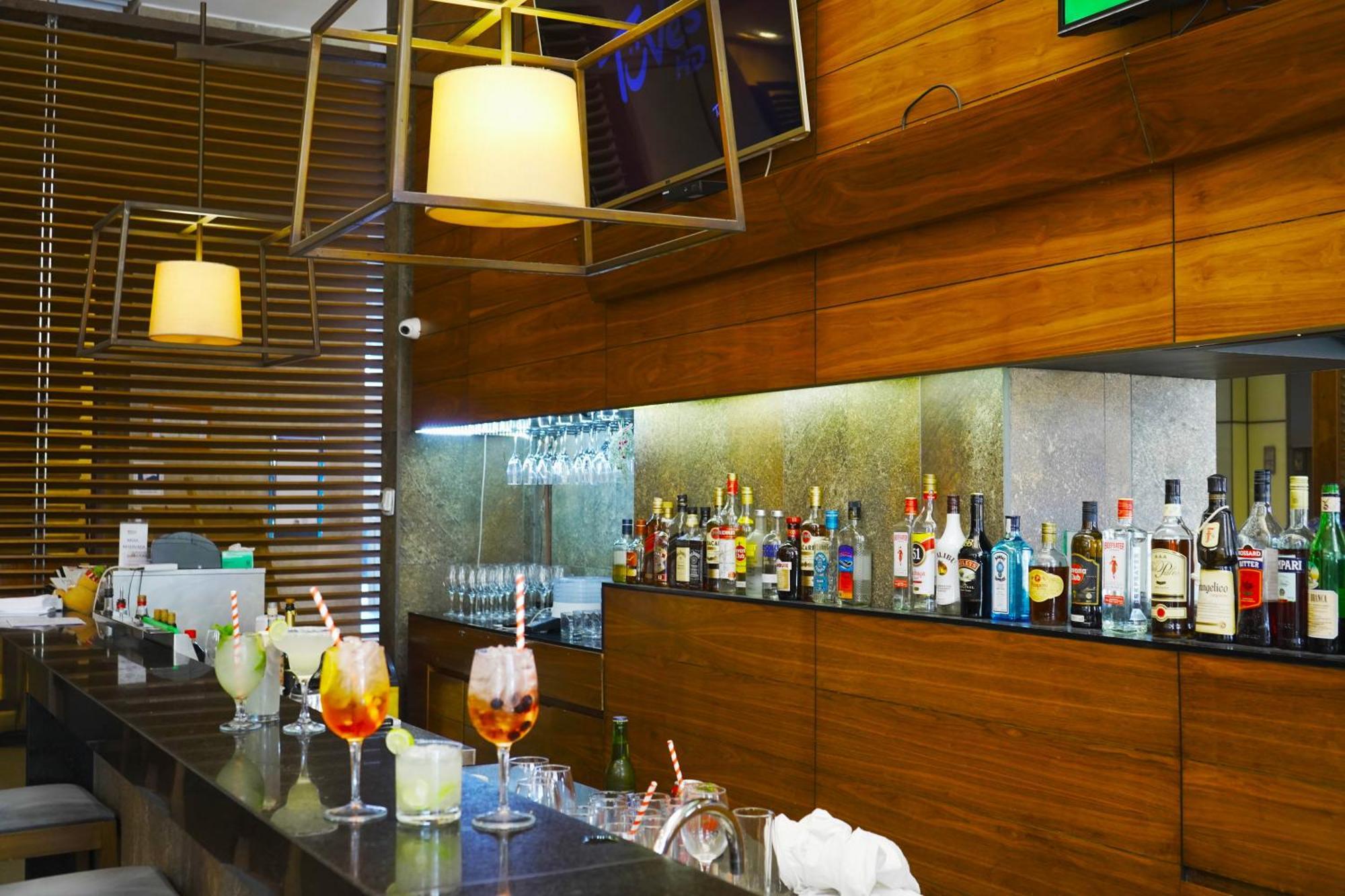 Hilton Garden Airport Khách sạn 3*