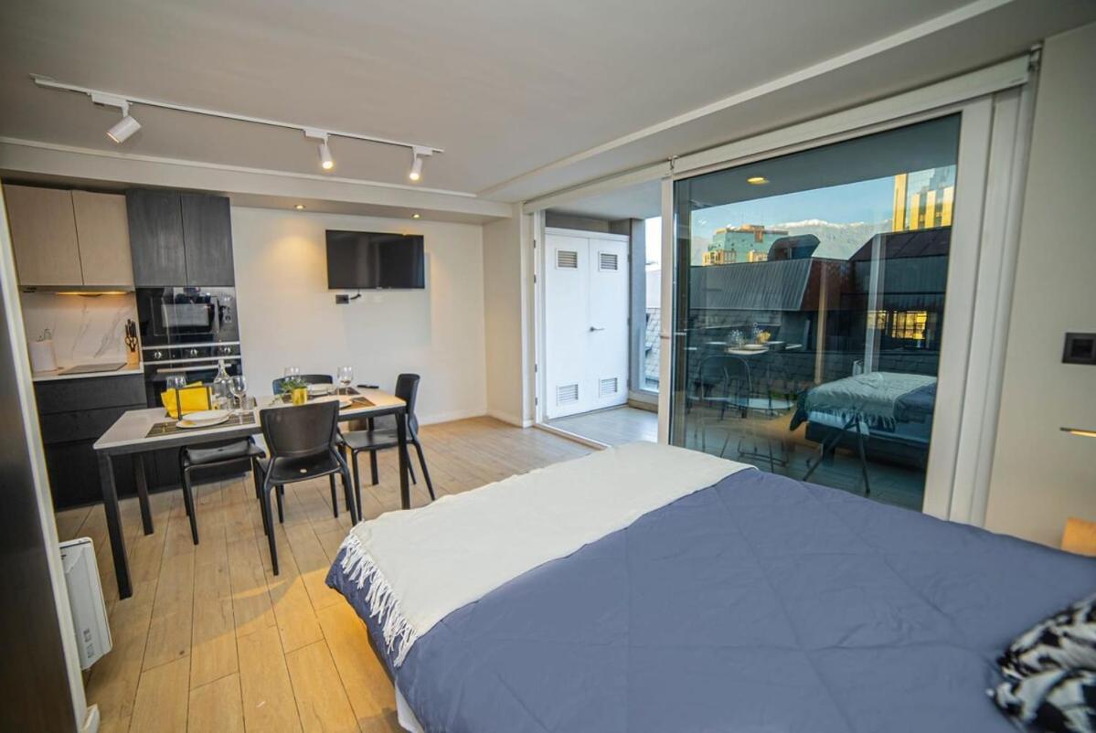 Tu Escape Exclusivo A Pasos Del Costanera Santiago