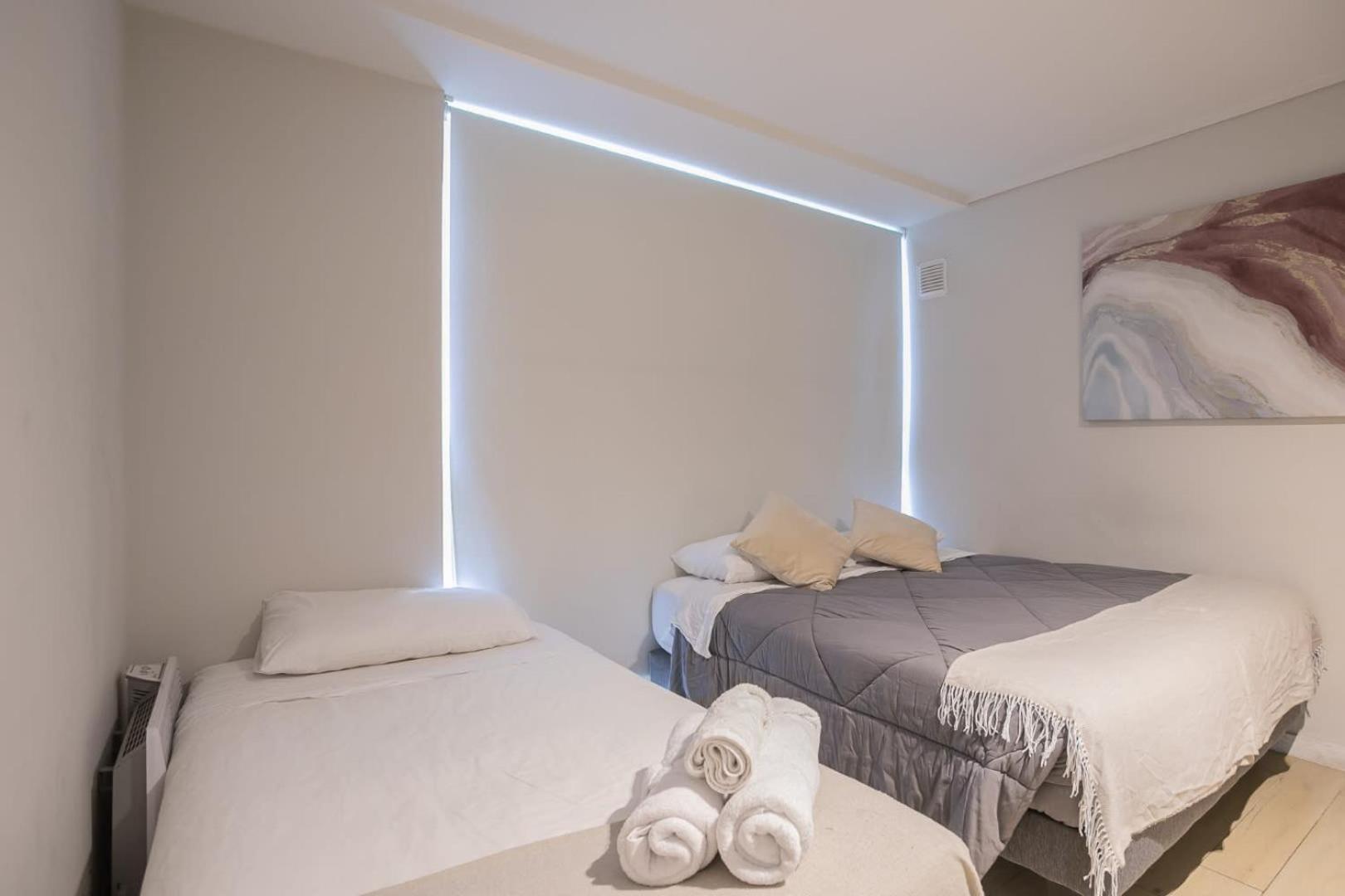 Apartment 2b2b Steps Away From Costanera Center