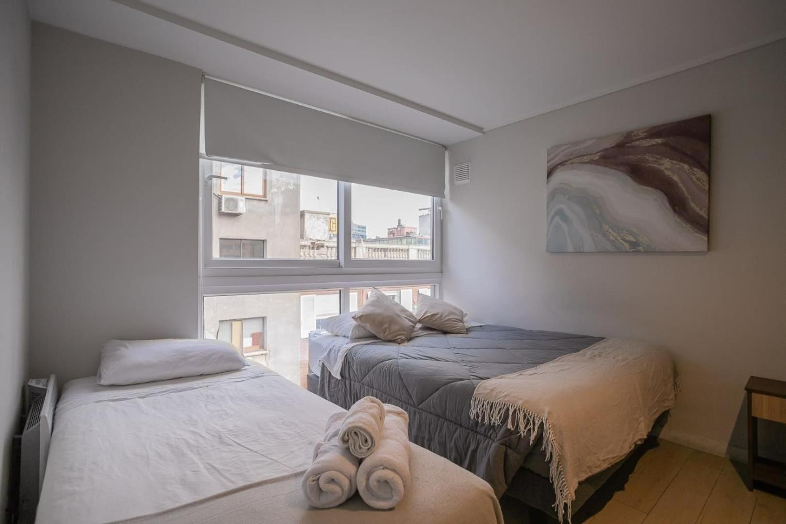 2b2b Steps Away From Costanera Center Apartment