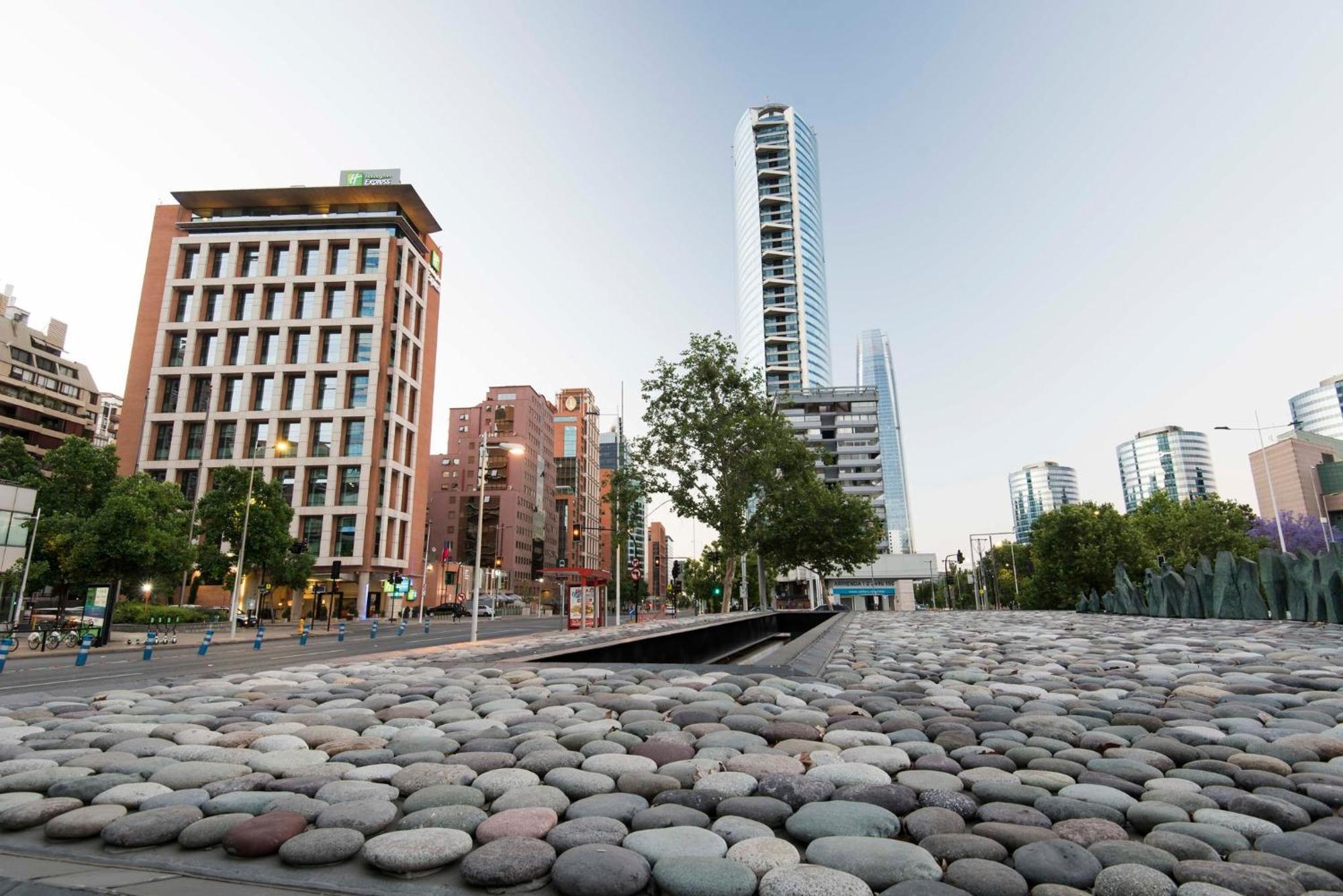 Express Condes By Ihg Hotel 4*