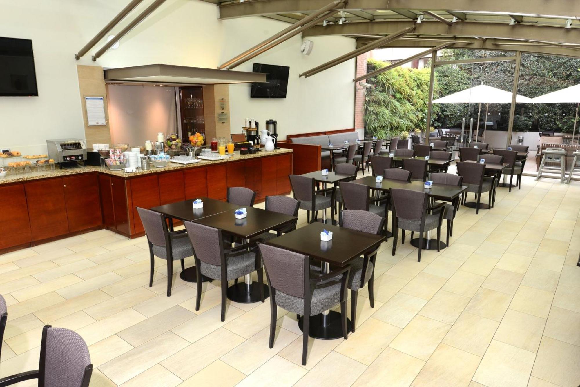 Express Condes By Ihg Hotel