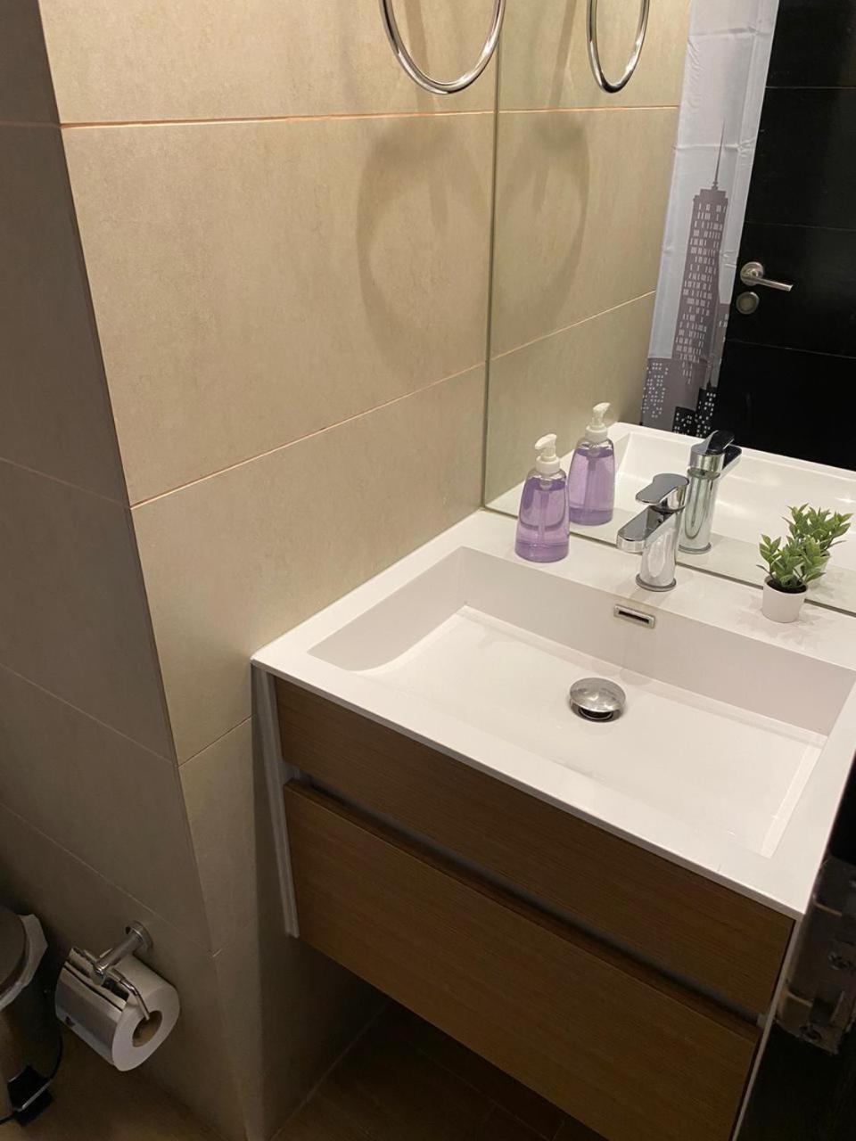 Căn hộ Kennedy Premium Condes Santiago