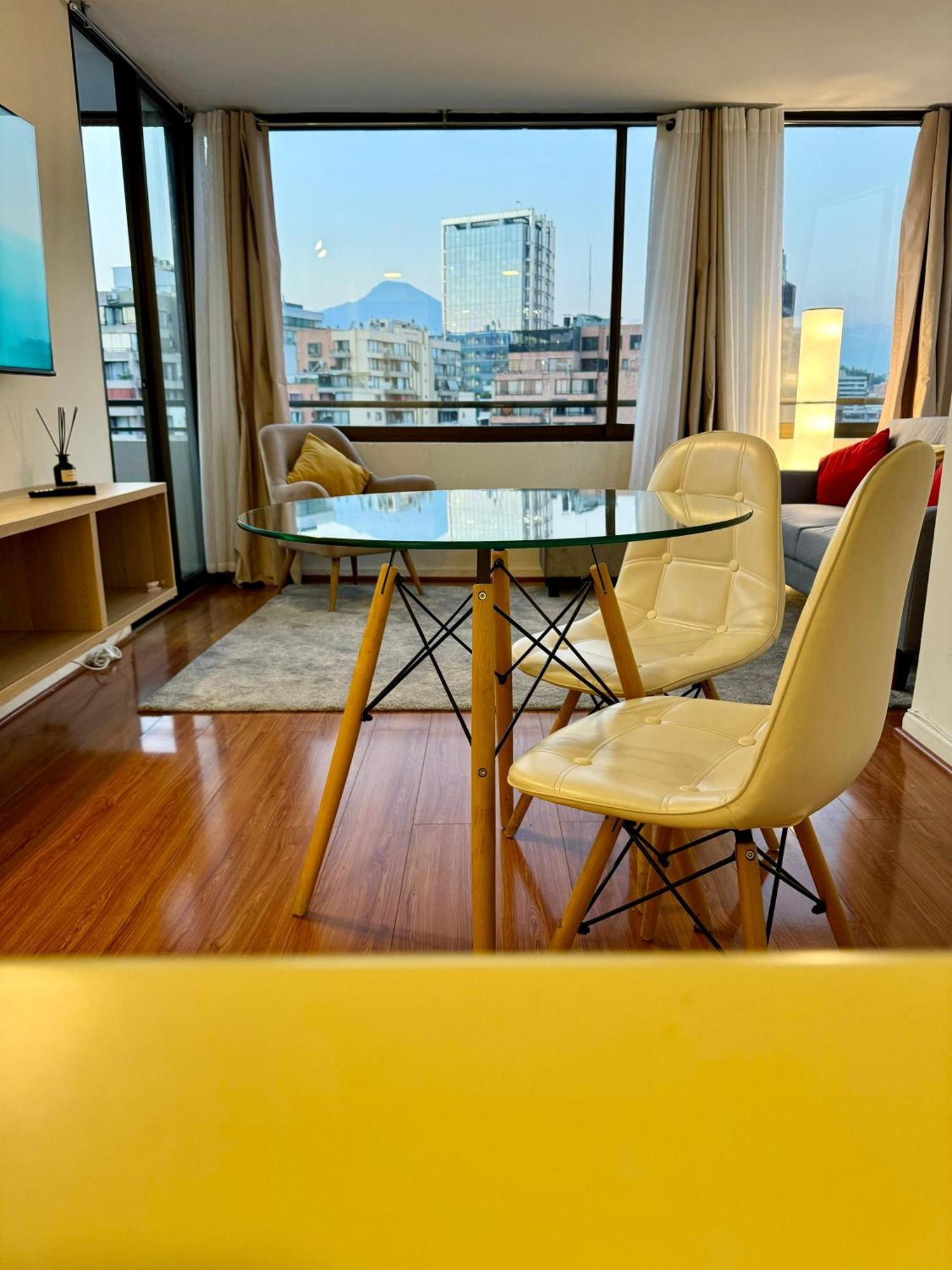 Andar 14 Localizacao Em Condes Chile Confortavel