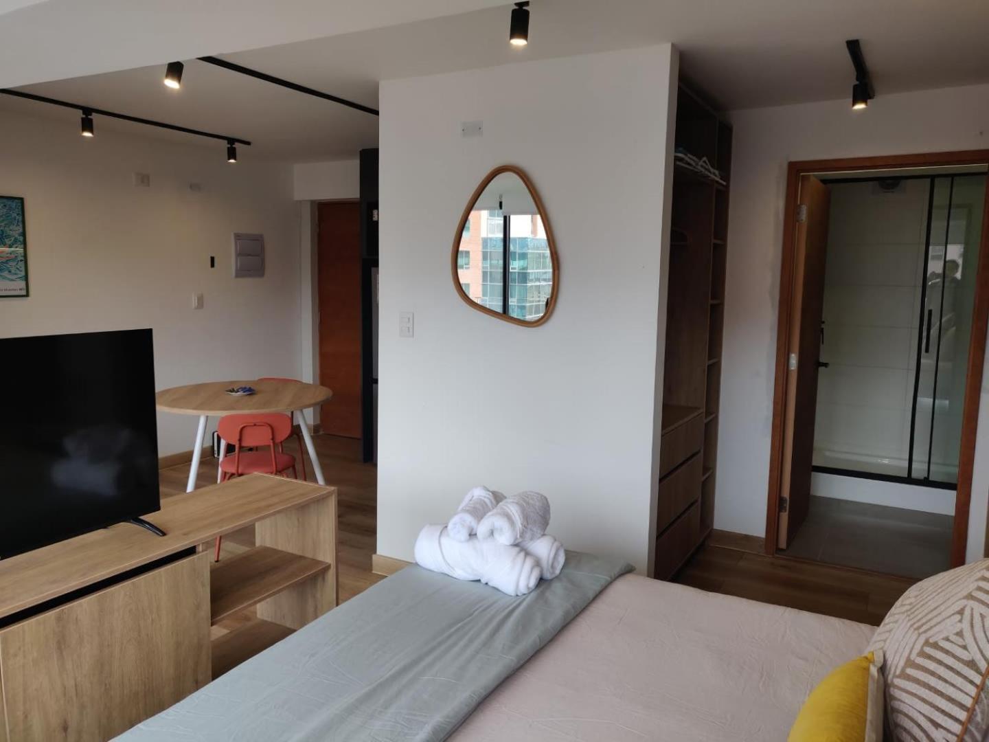 Experiencia De Estilo Moderno En Condes Căn hộ