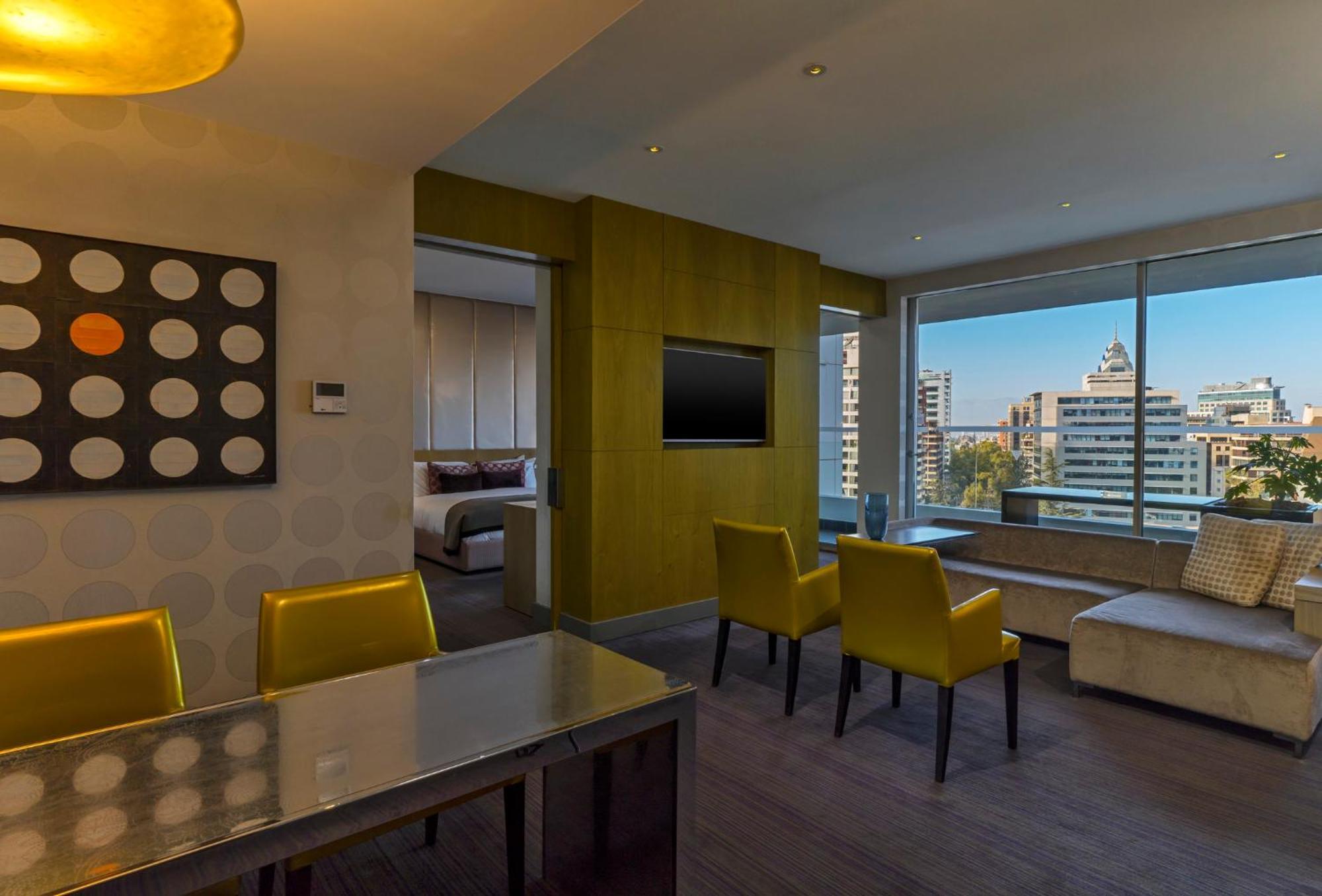 W Hotel 5*