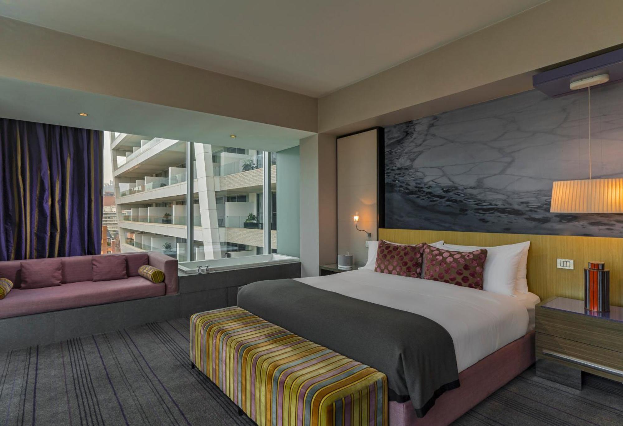 Hotel W