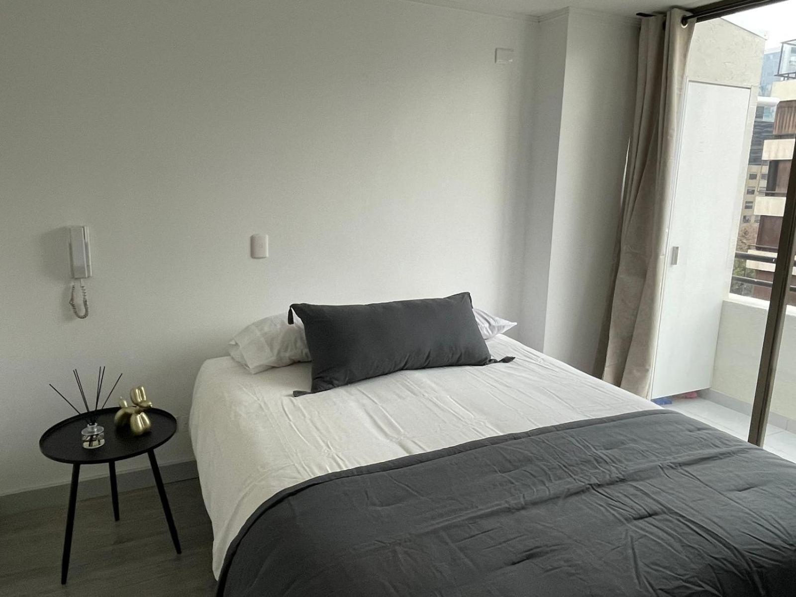 Moderno Departamento En El Golf * Santiago