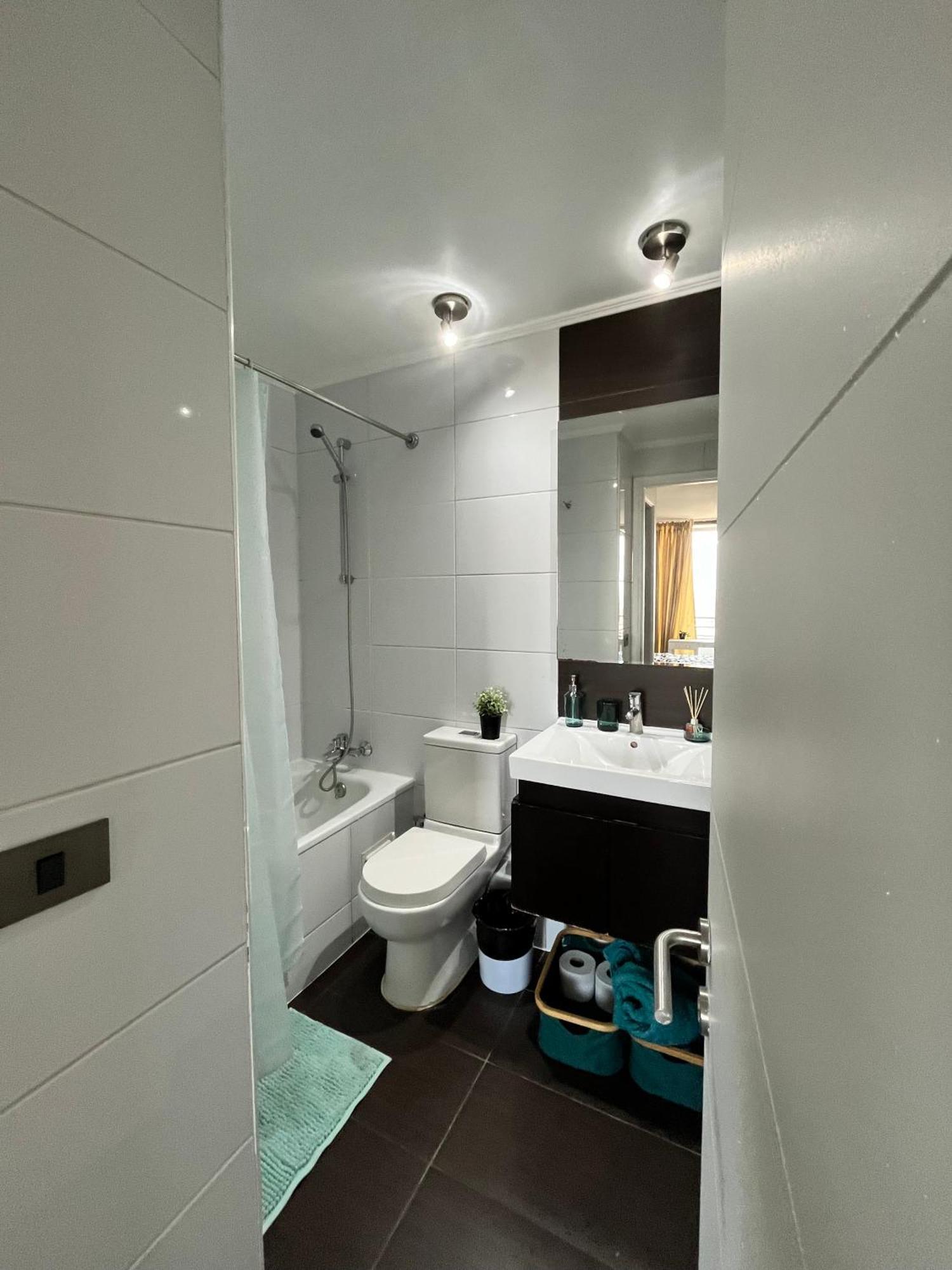 Dpto En El Corazon De Condes Apartment Santiago