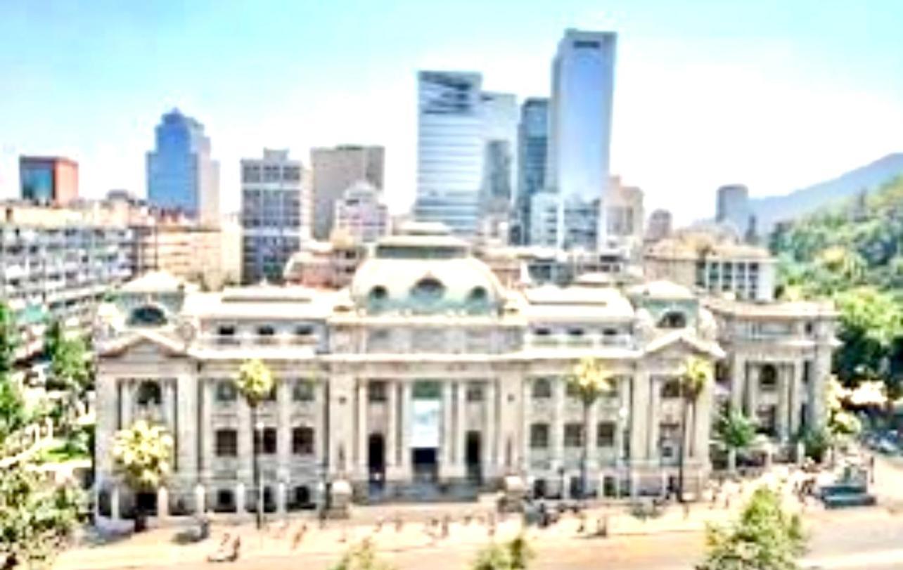 Casco Historico Metro Santa Lucia 7
