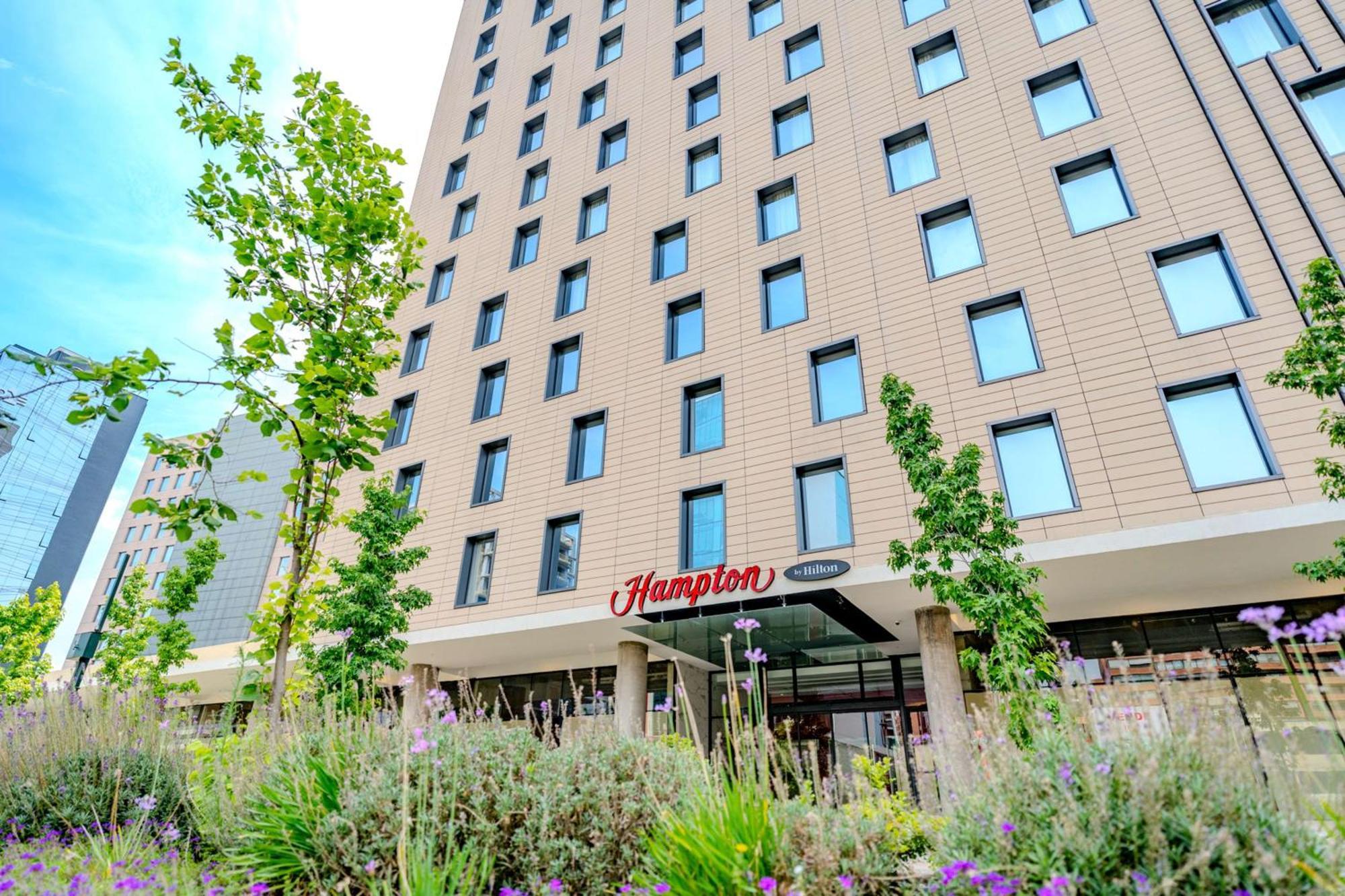 Hampton By Hilton Condes Santiago