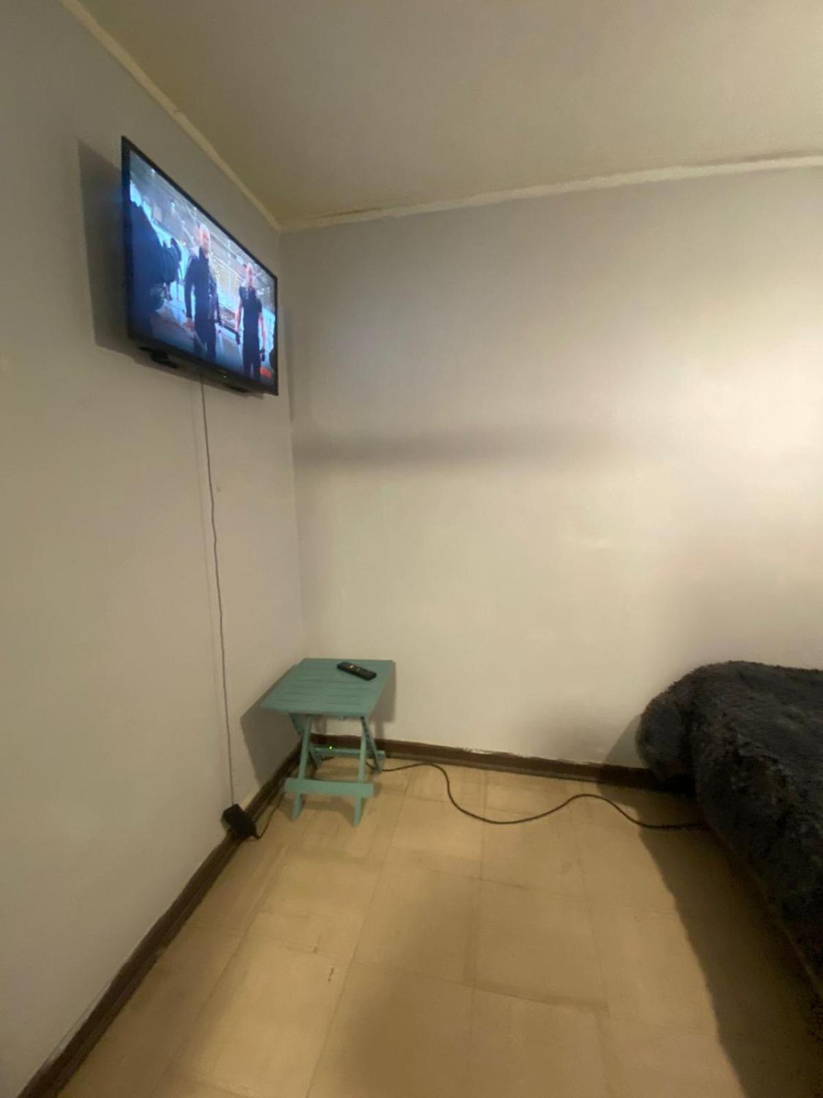Habitacion En Las Condes Comoda Y Confortable * Santiago
