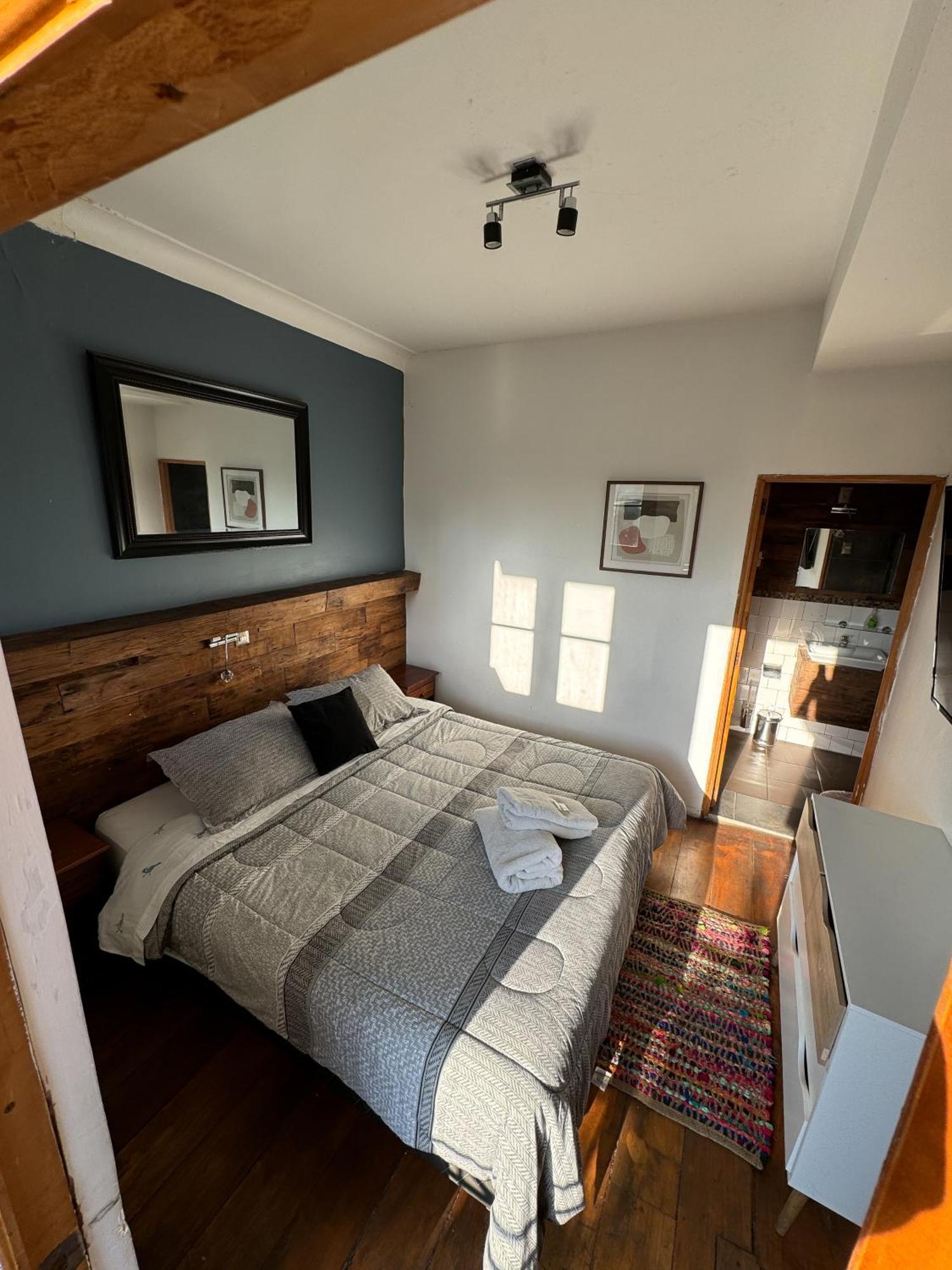 The Fox Guest house 2*
