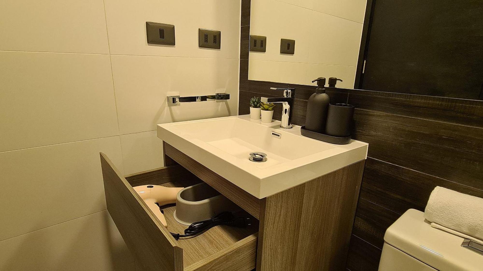 Huerfanos Spot Apartment