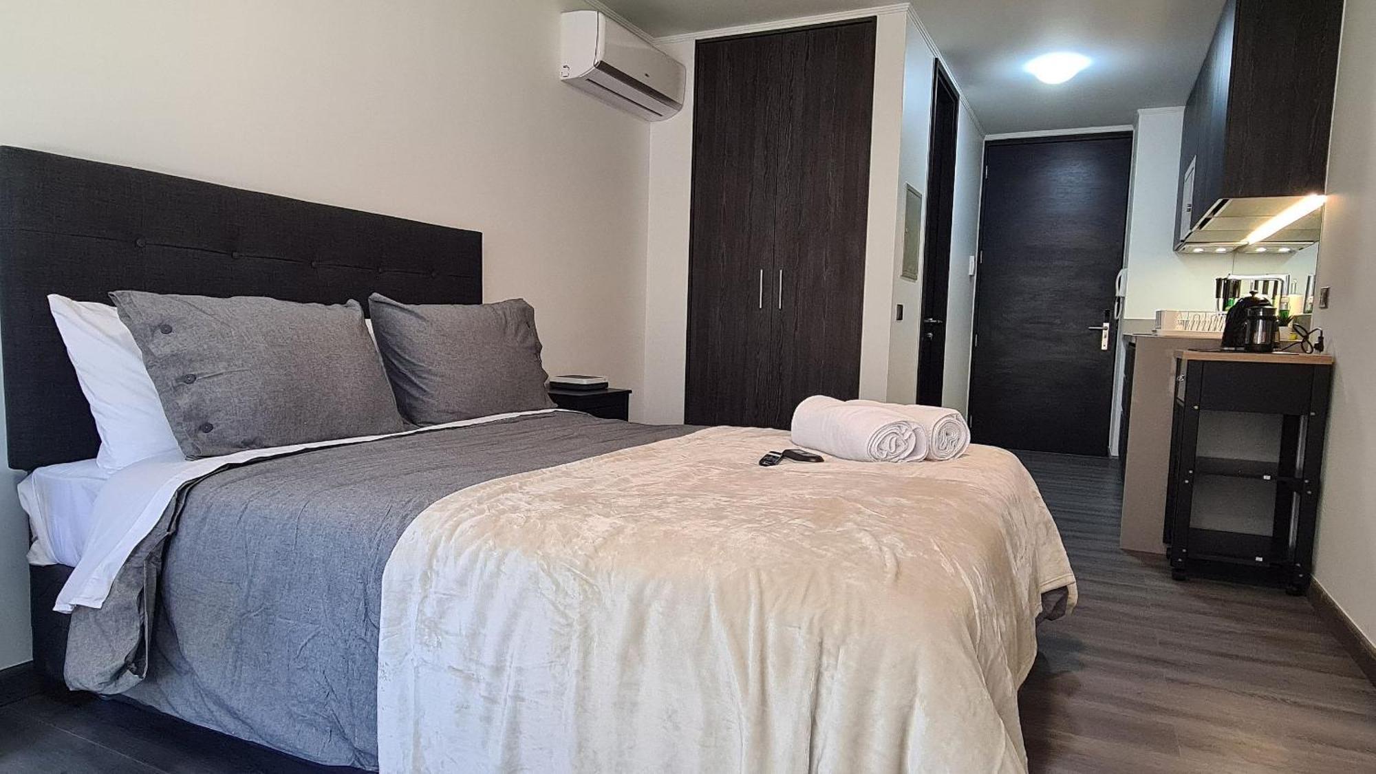 Huerfanos Spot Apartment