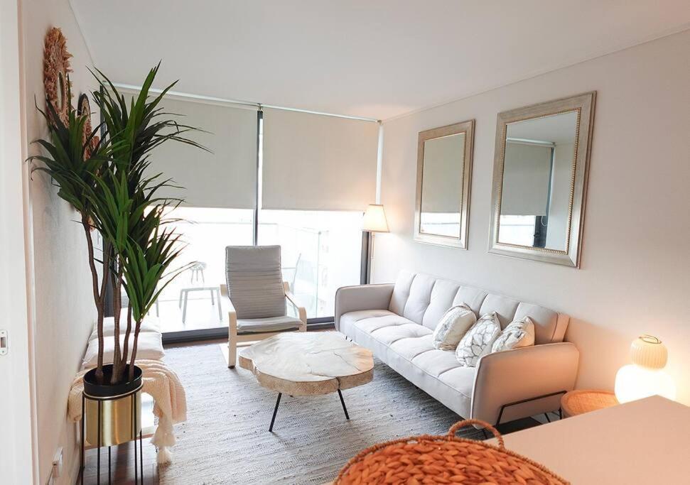 Apartamento Depto Premium A Pasos Del Parque Arauco Con Aire Acondicionado Santiago de Chile