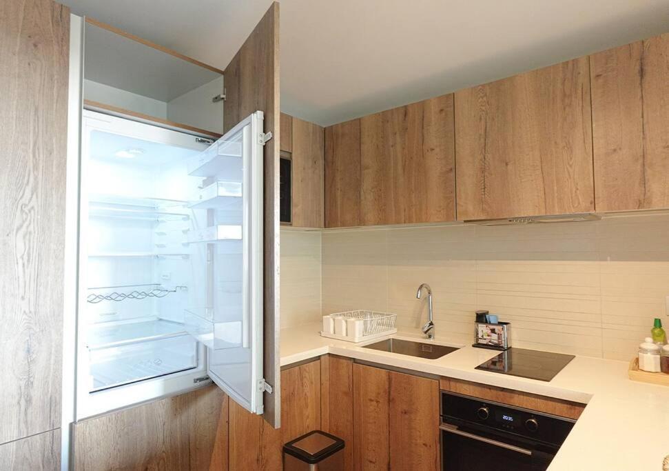 Apartamento Depto Premium A Pasos Del Parque Arauco Con Aire Acondicionado Santiago de Chile