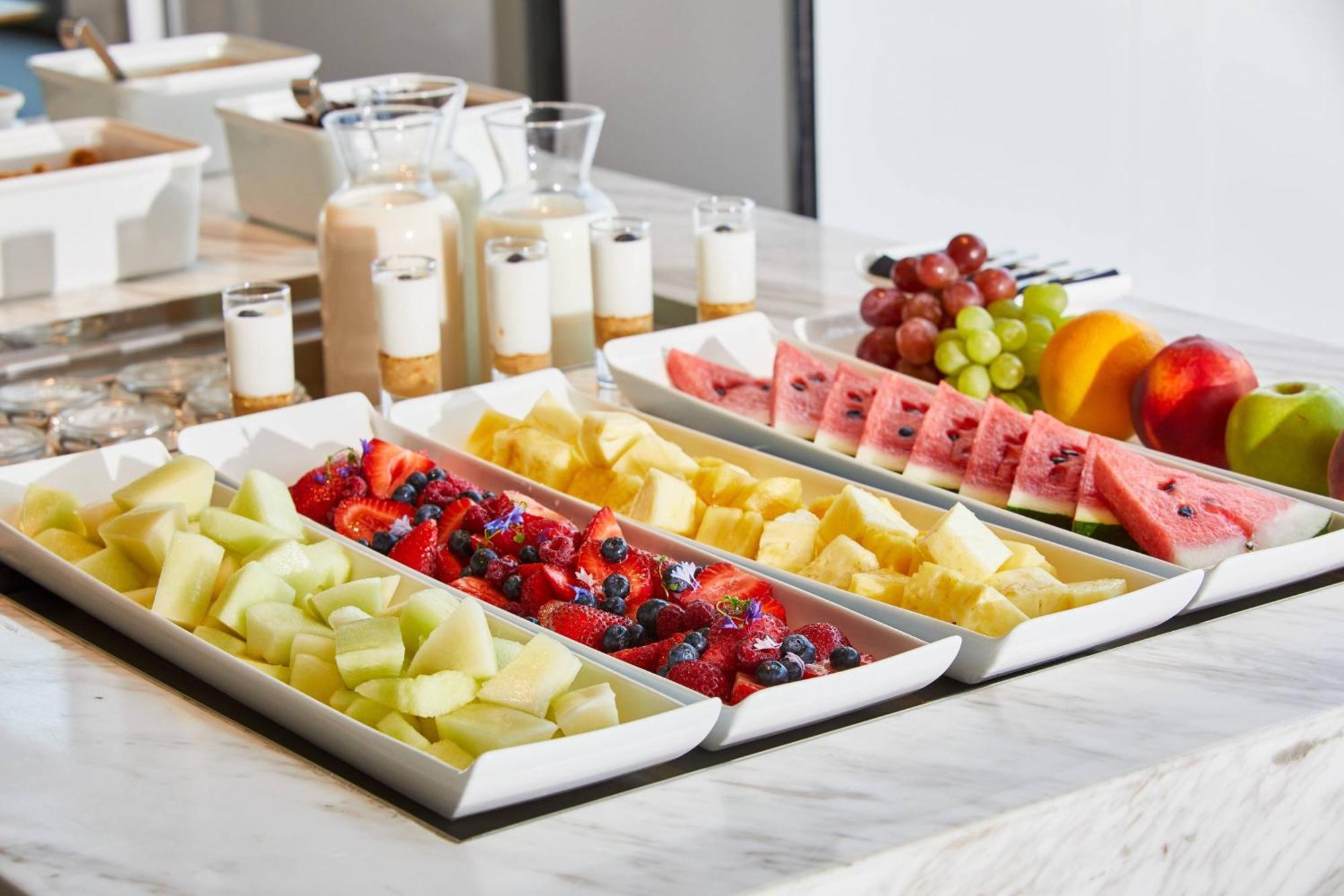 Ac Hotel By Marriott Santiago Cenco Costanera 4*