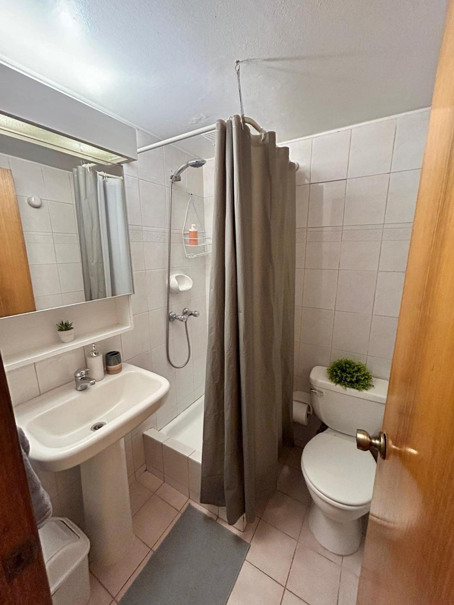 Departamento Entero Condes, Metro Escuela Militar Apartamento