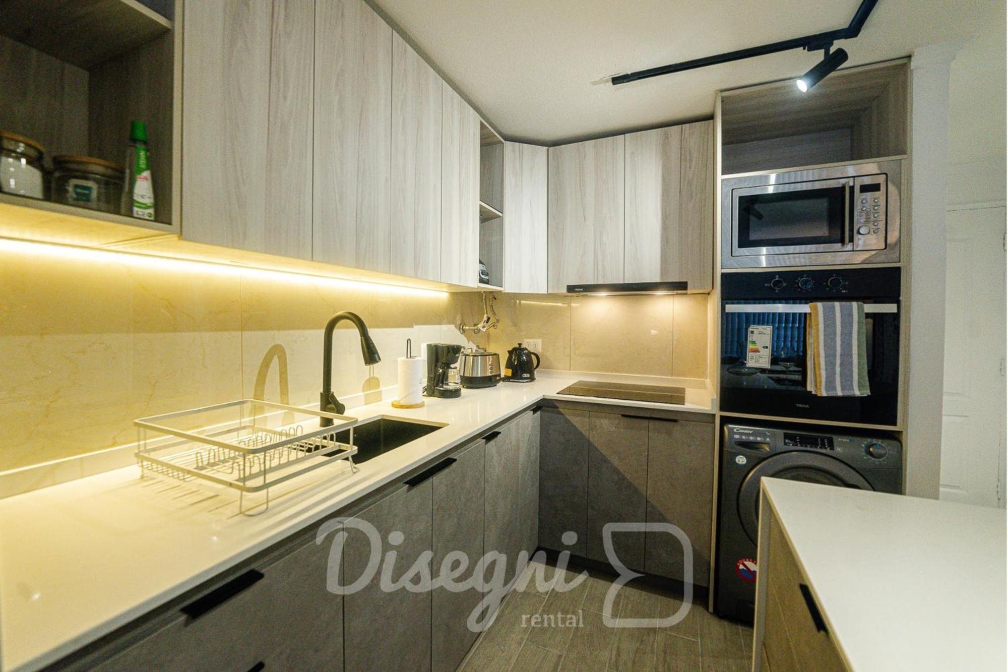 Departamento El Golf, Condes, Costanera Center Disegni 10 * Santiago