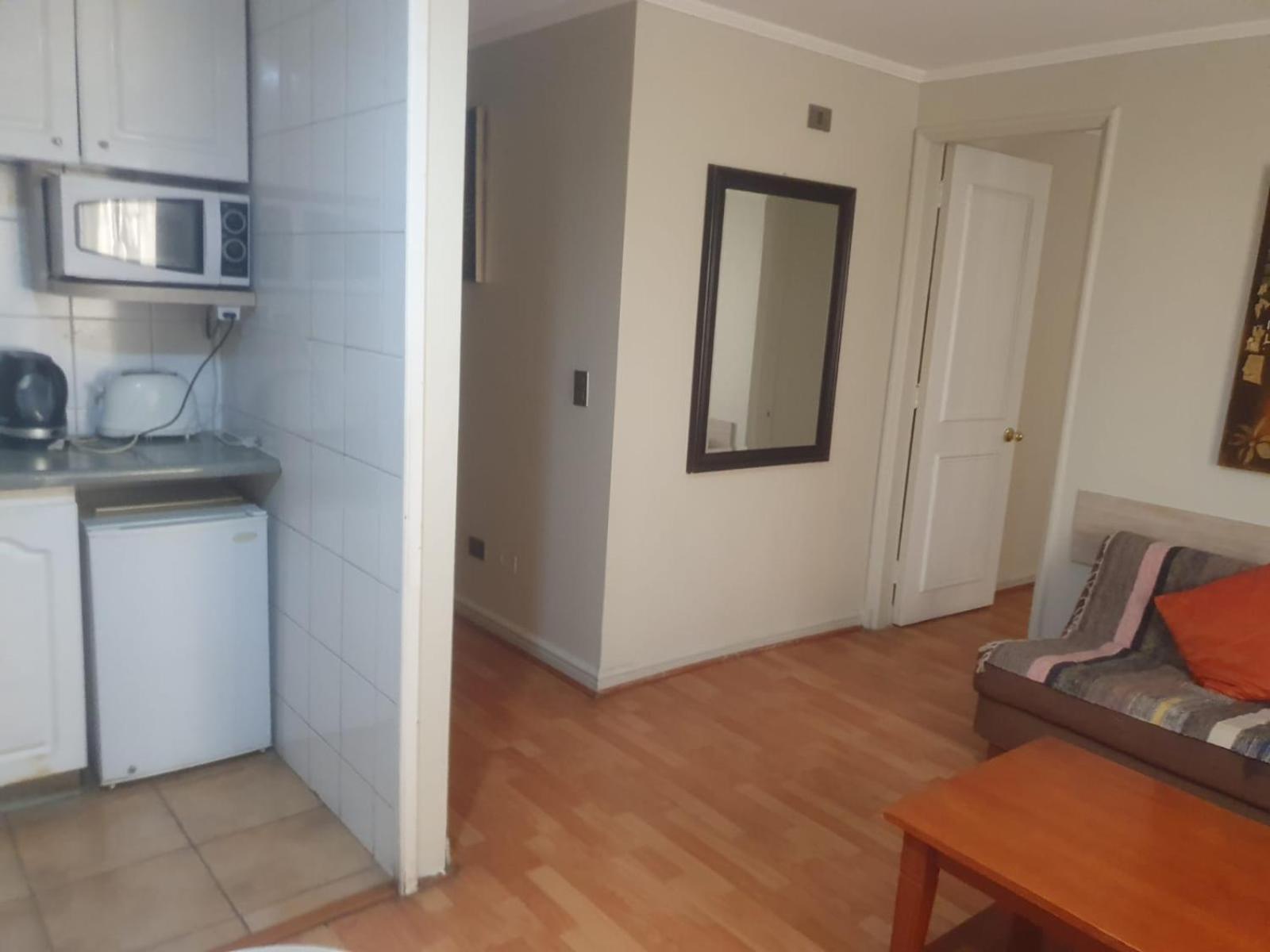 Centrico Departamento A Cuadras De Metro Leones Apartamento Santiago de Chile