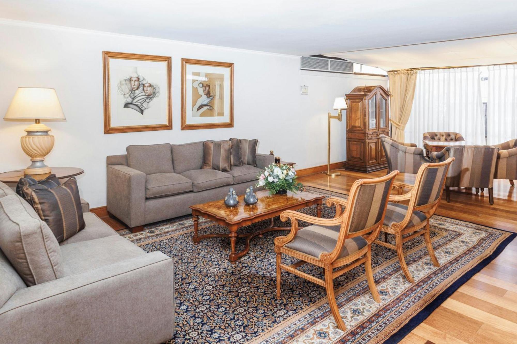 Plaza 5* Santiago