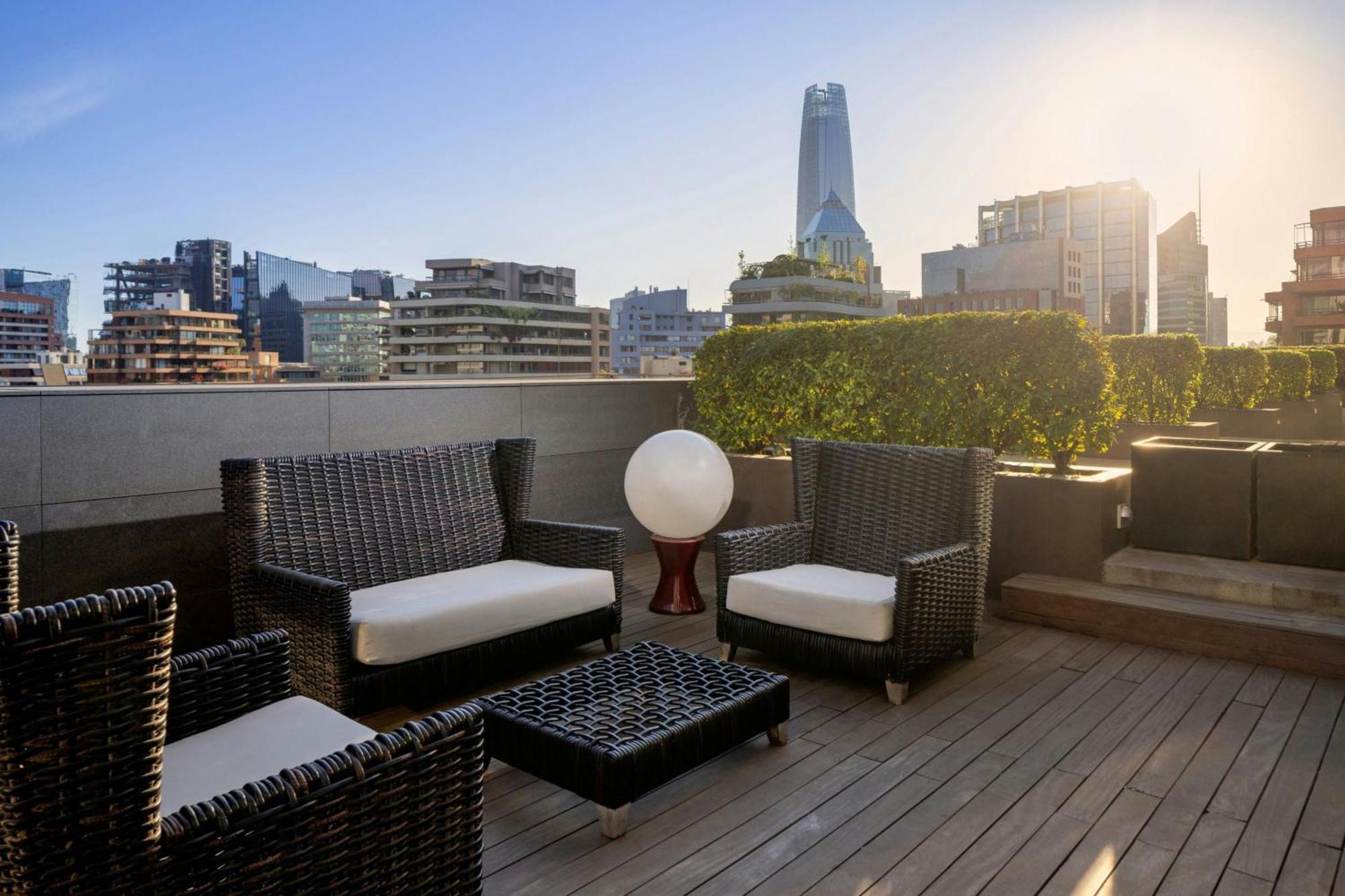W Hotel 5*