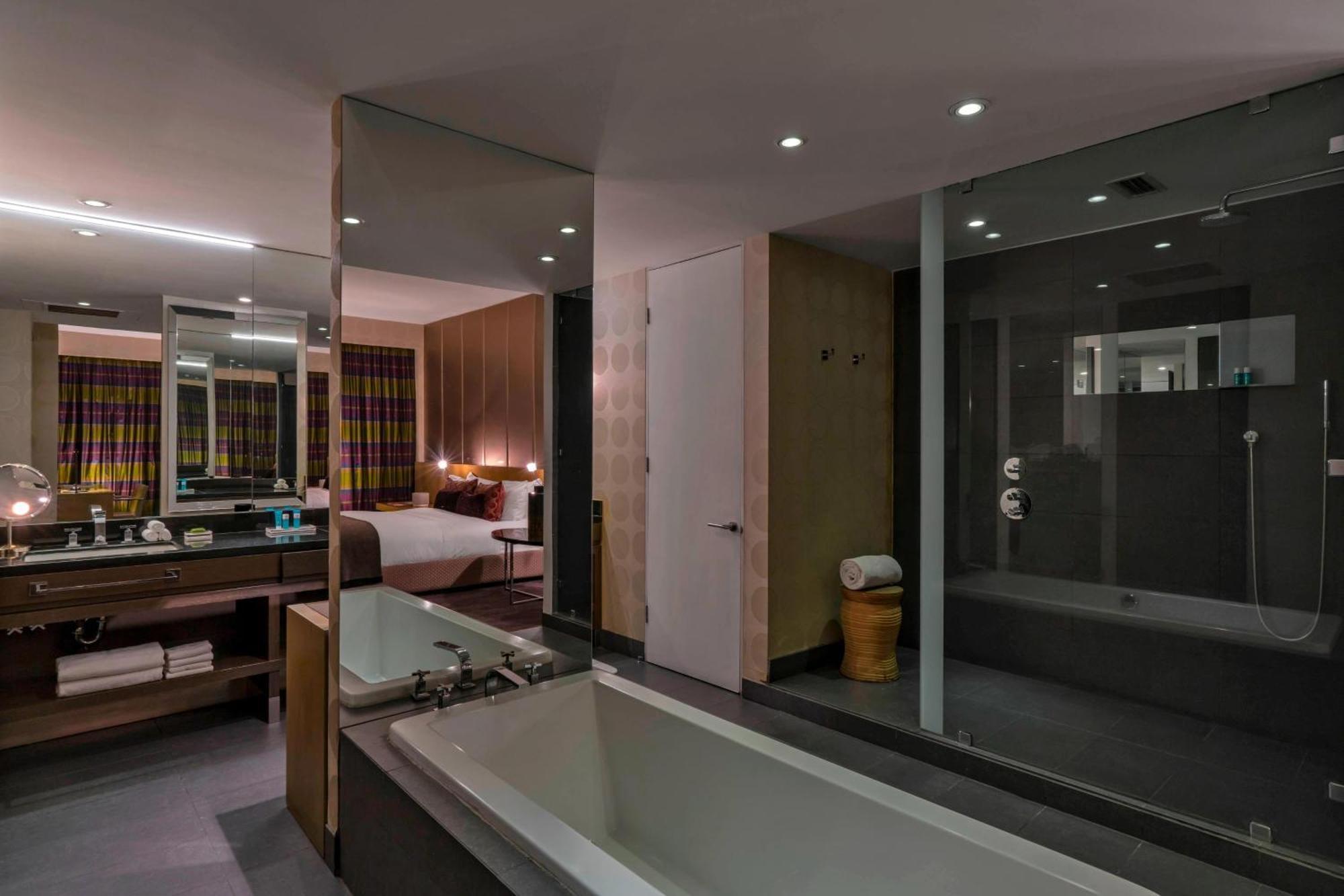 Hotel W