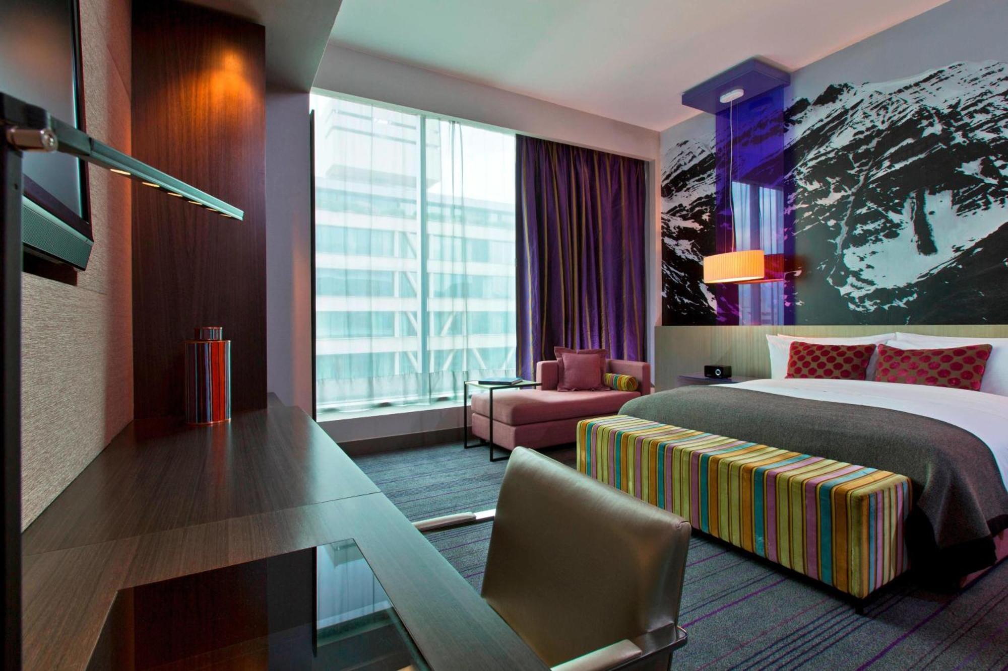 Hotel W