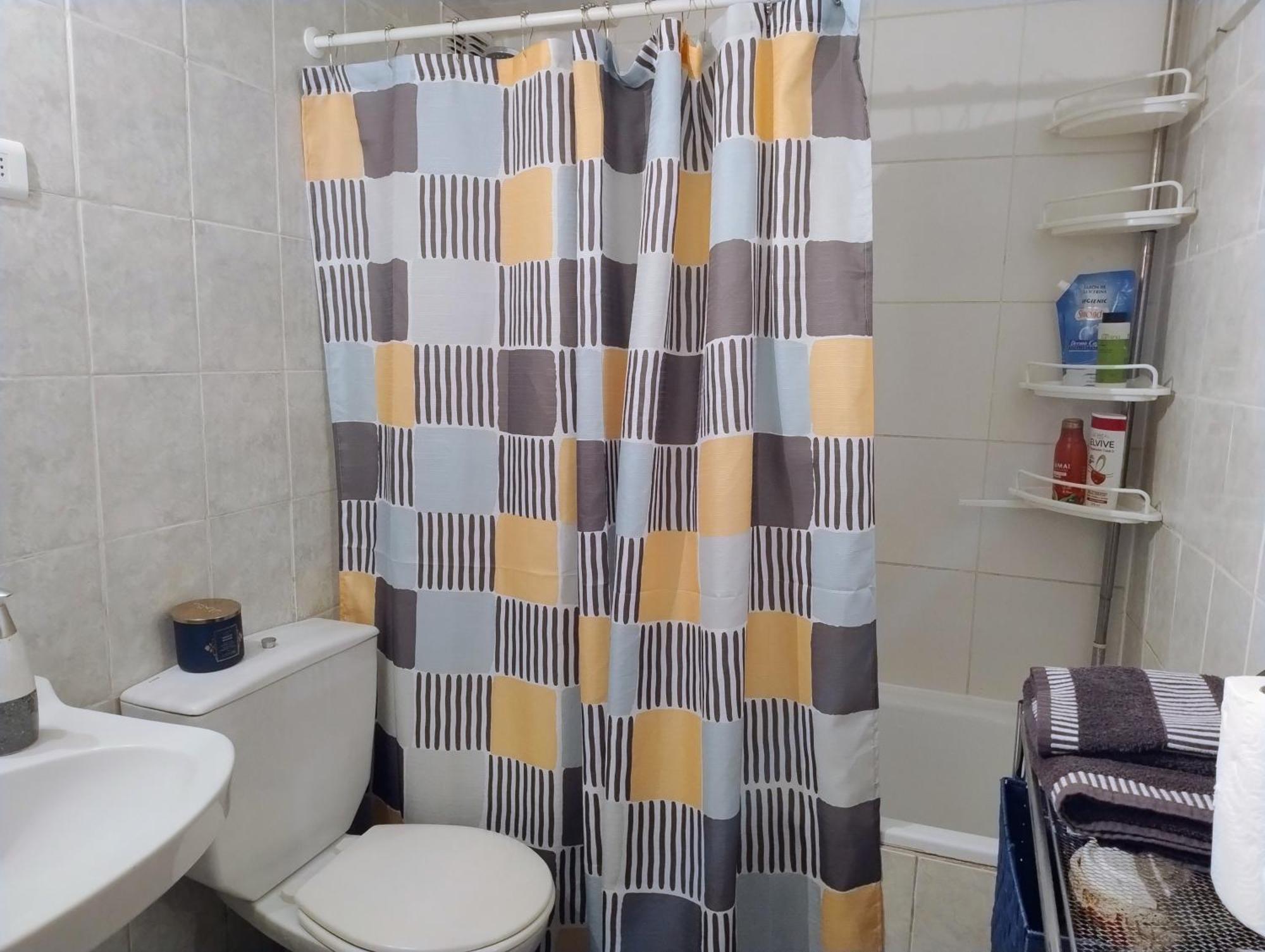 Condes Metro Hernando De Magallanes Homestay Santiago