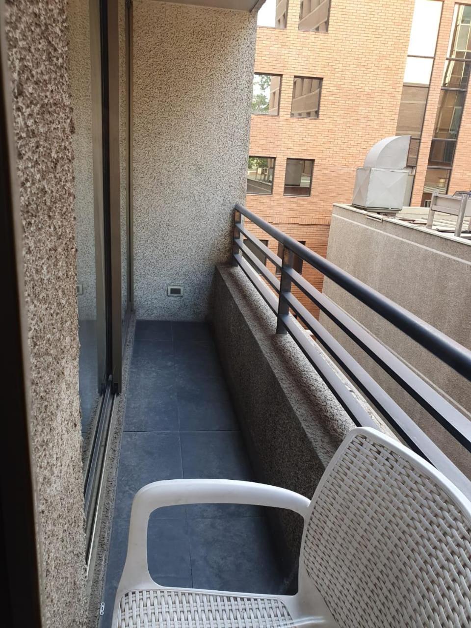 Apartamento Departamento En El Corazon De Providencia, Entre Metro Leones Y Pedro De Valdivia *