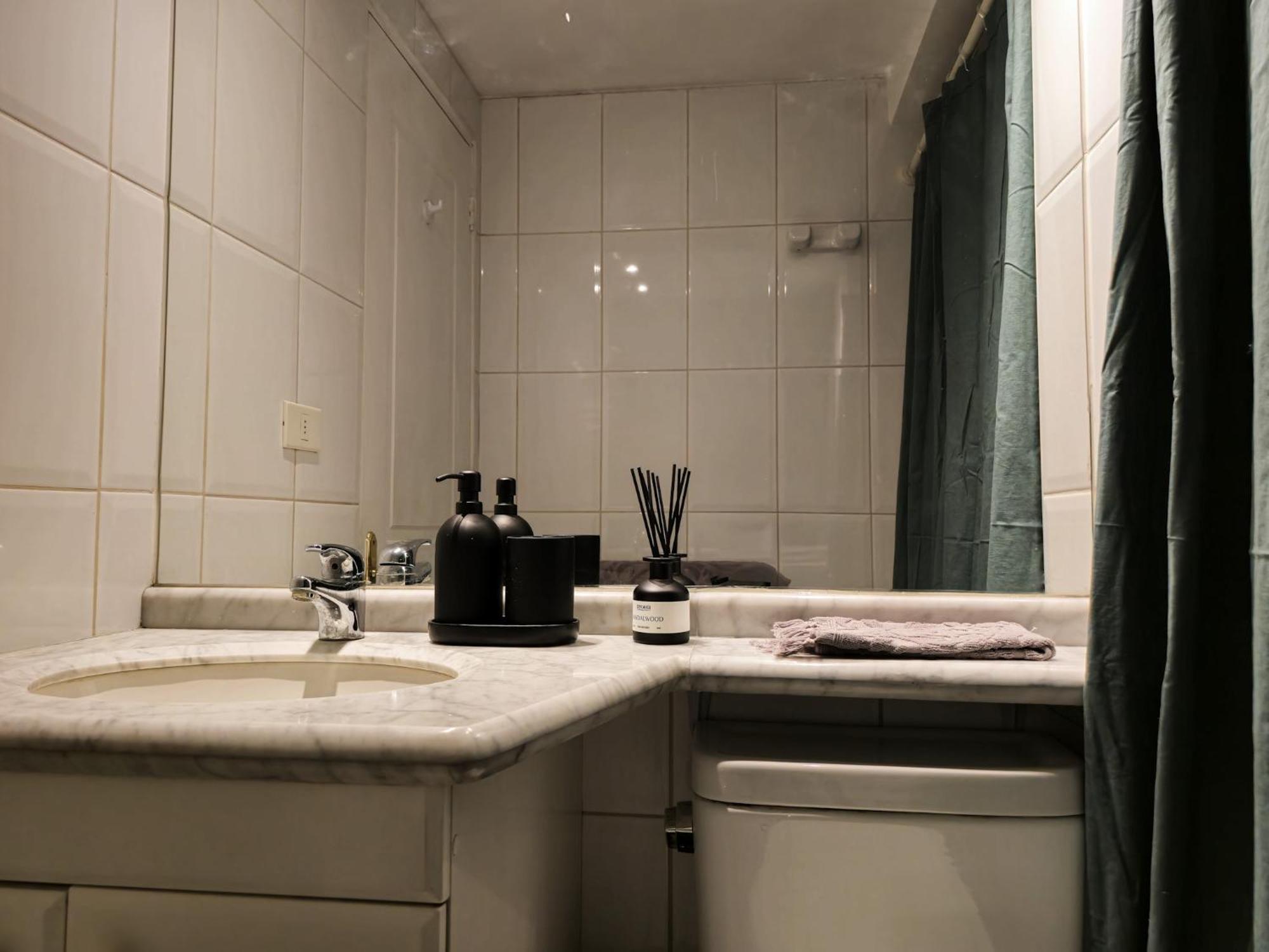 Apartment Dpto A Pasos Del Costanera Center Con Aire Acondicionado En Barrio El Golf *