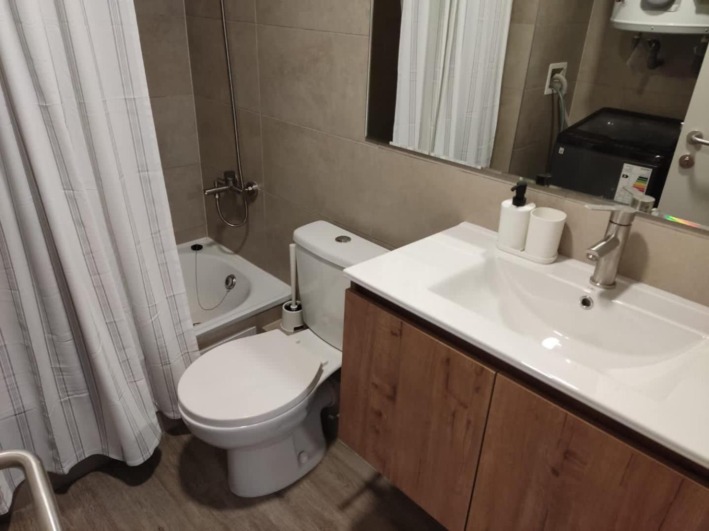 Apartment Comfortable In Close To Everything *