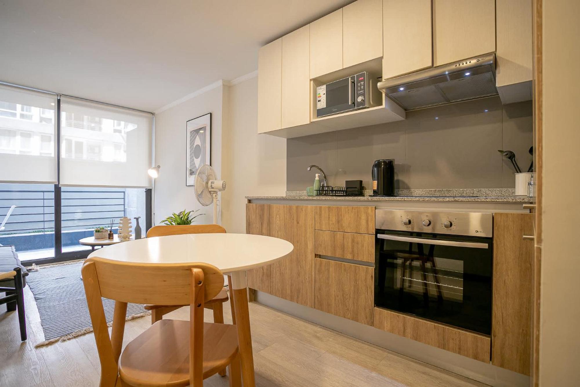 Downtown Great For Sharing Apartment