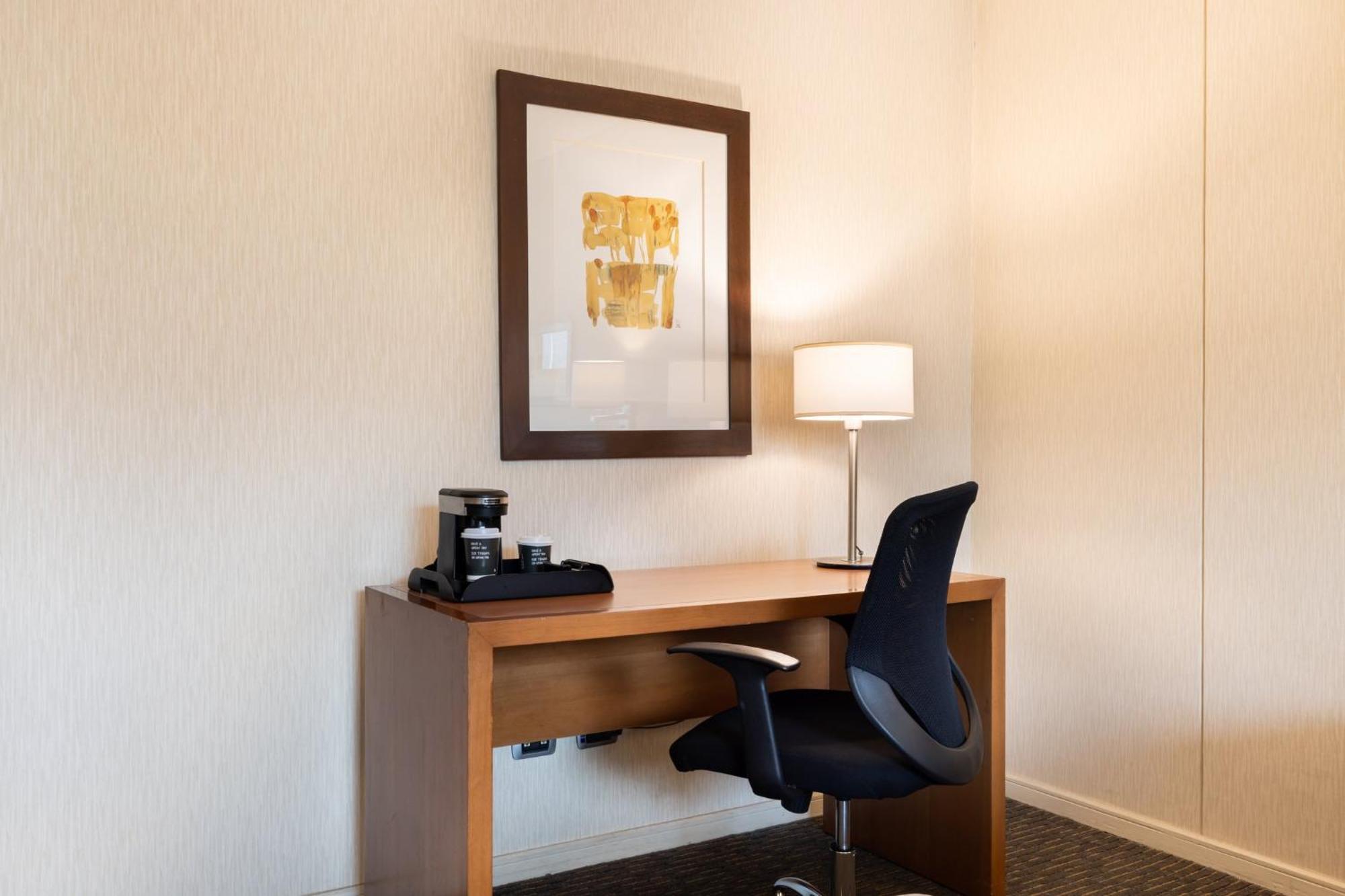 Express Condes By Ihg Hotel 4*