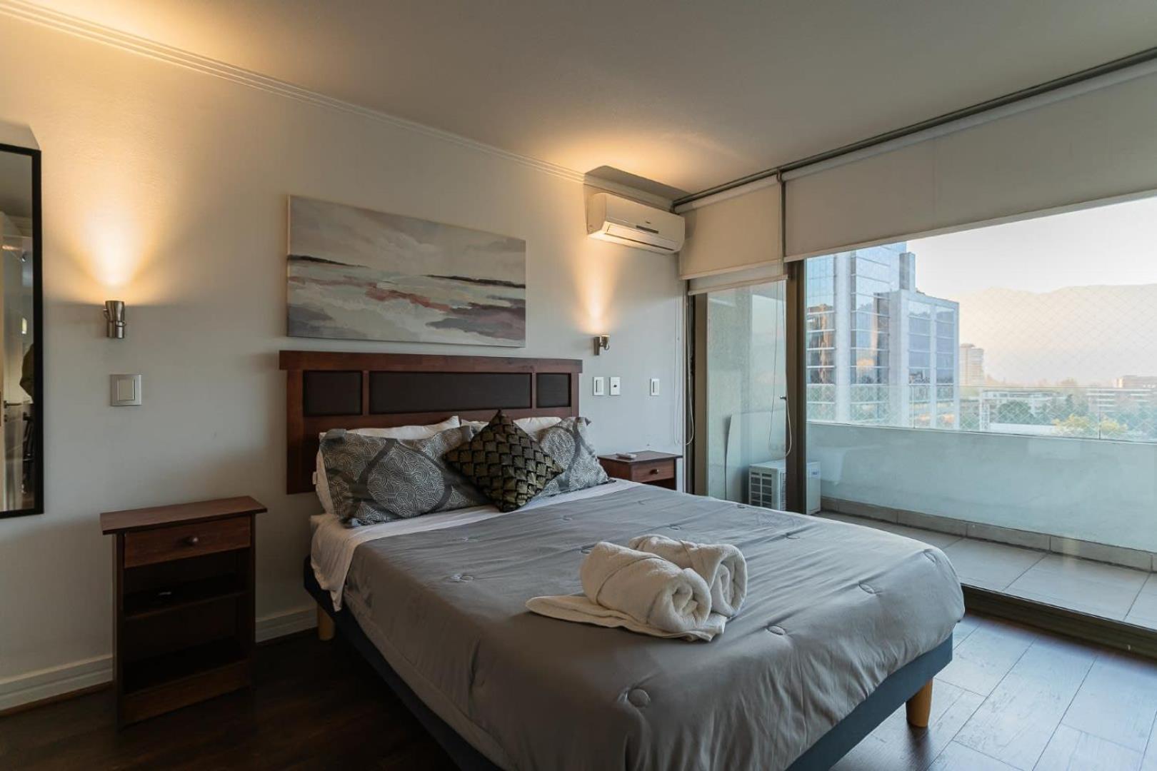 Spacious Steps Away From Parque Arauco *