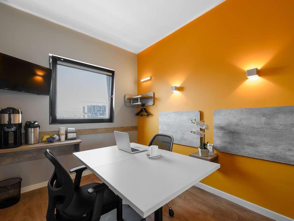 Ibis Budget Providencia Hotel Santiago
