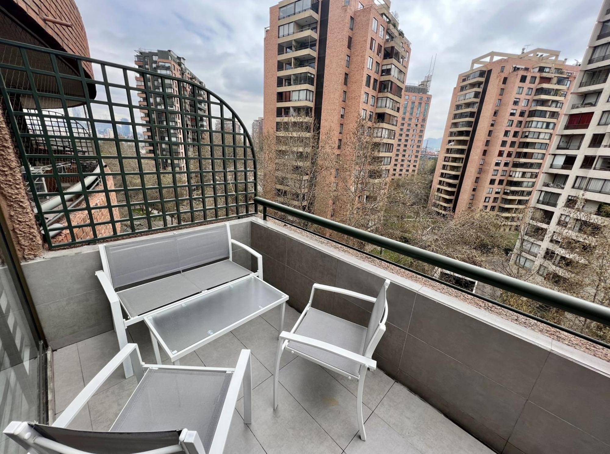 Apartment 2 Mall Parque Arauco Condes Santiago