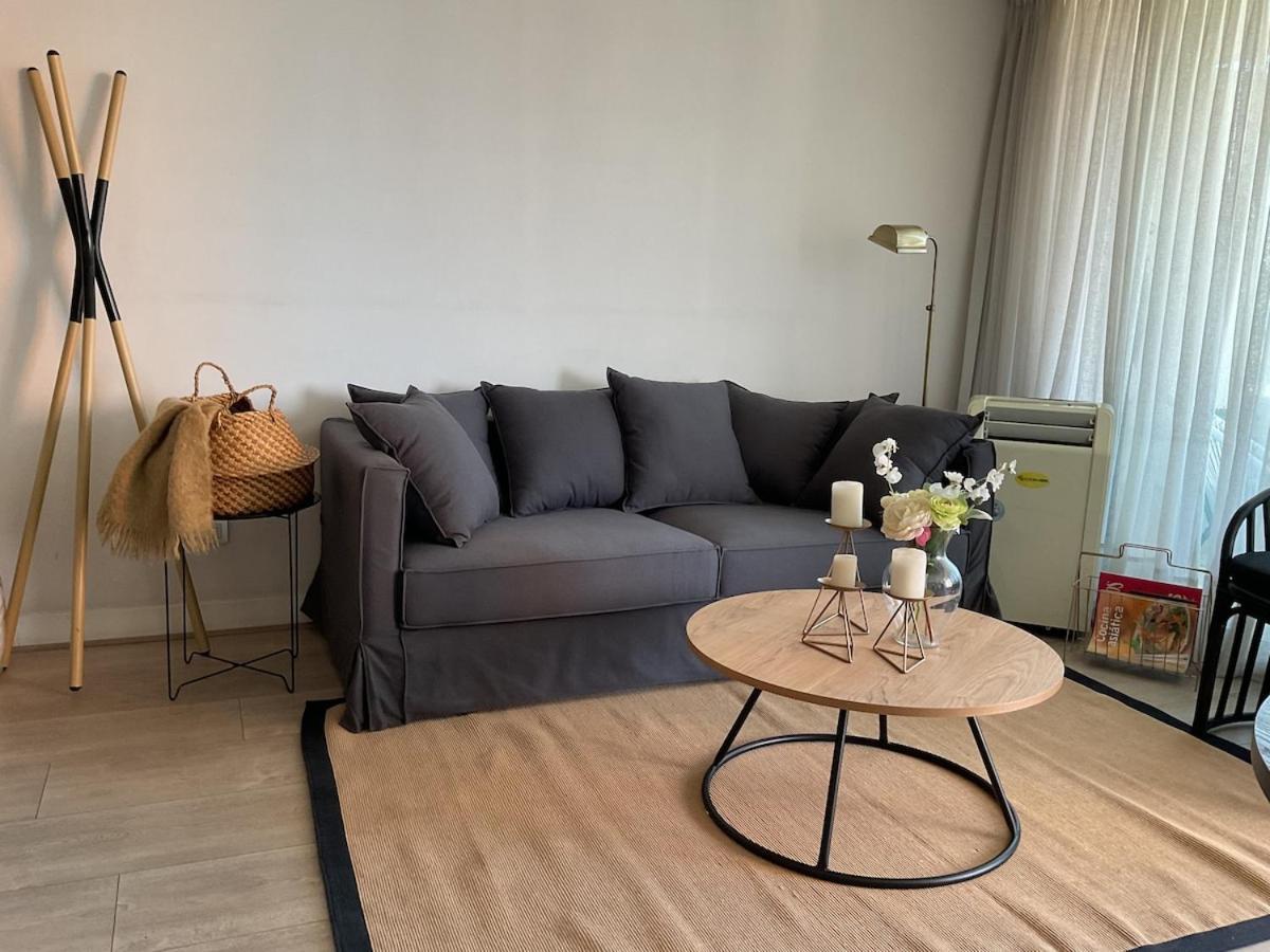 Apartamento Mejor Ubicacion! Cerca A Mall Parque Arauco, Wifi, Balcon