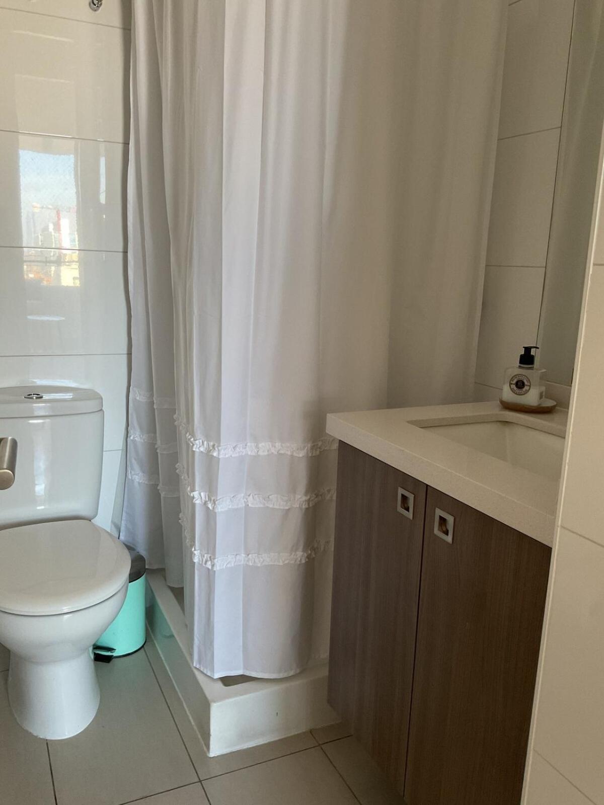 Apartamento Mejor Ubicacion! Cerca A Mall Parque Arauco, Wifi, Balcon Santiago de Chile