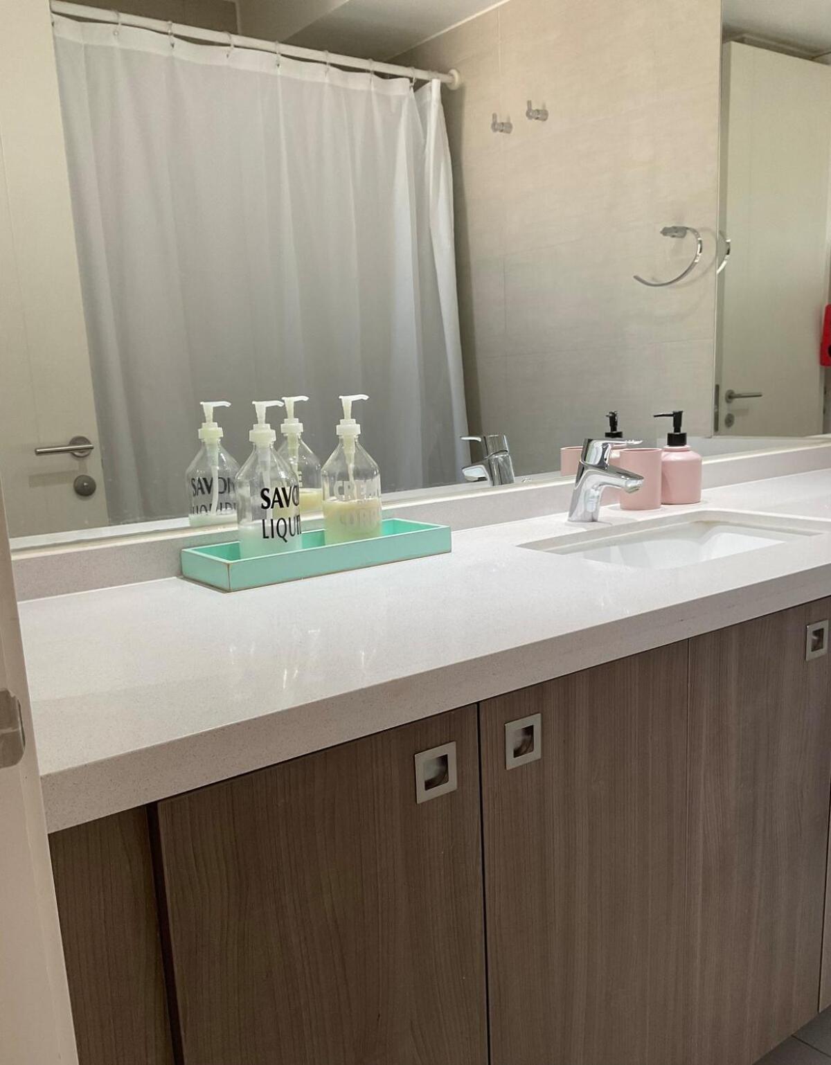 Apartamento Mejor Ubicacion! Cerca A Mall Parque Arauco, Wifi, Balcon *