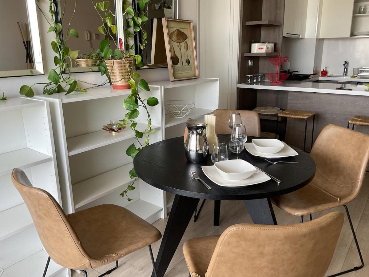 Apartamento Mejor Ubicacion! Cerca A Mall Parque Arauco, Wifi, Balcon Santiago de Chile